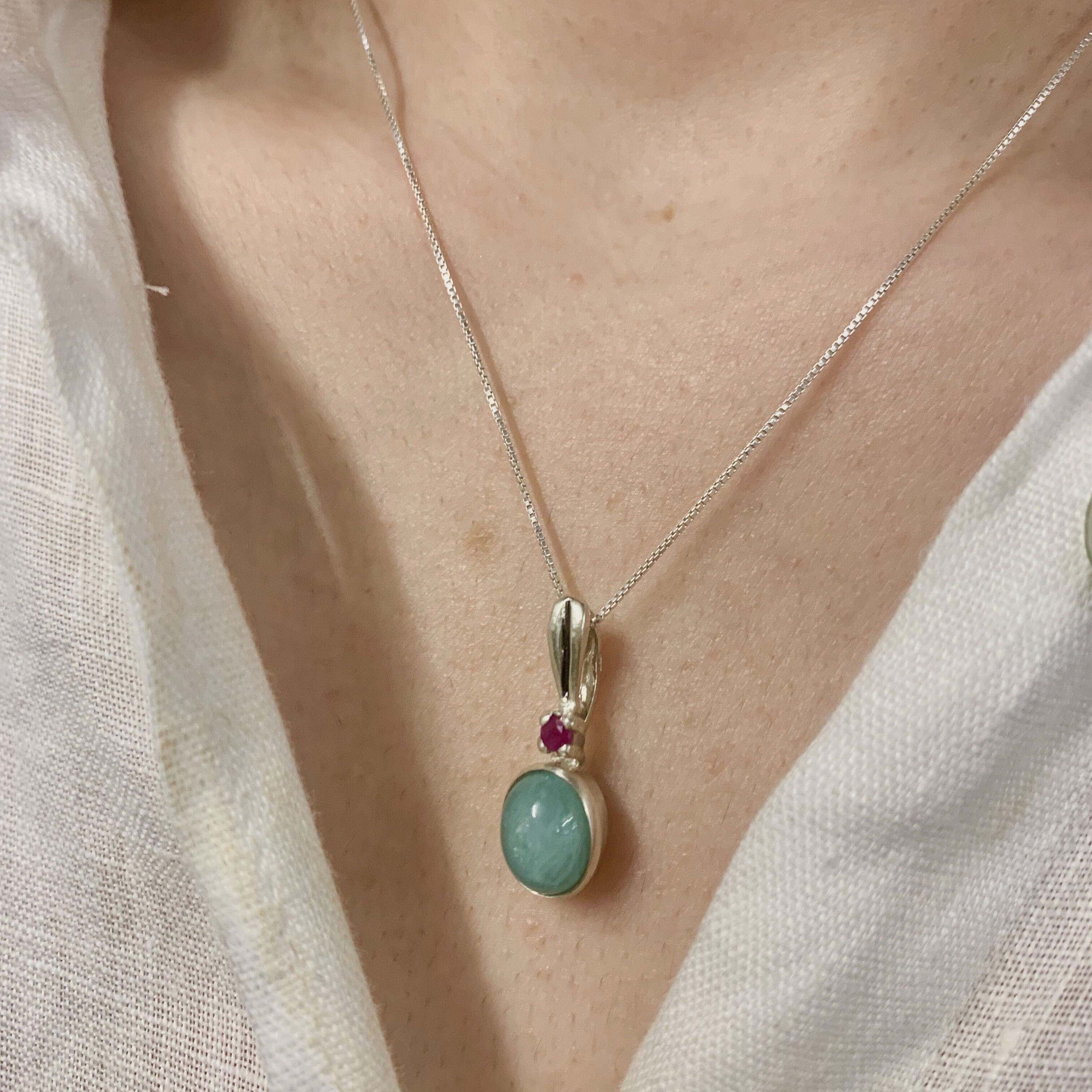 Elegant 925 Sterling Silver Natural Emerald Pendant, May Birthstone, symbolizing growth and harmony, perfect for everyday wear.