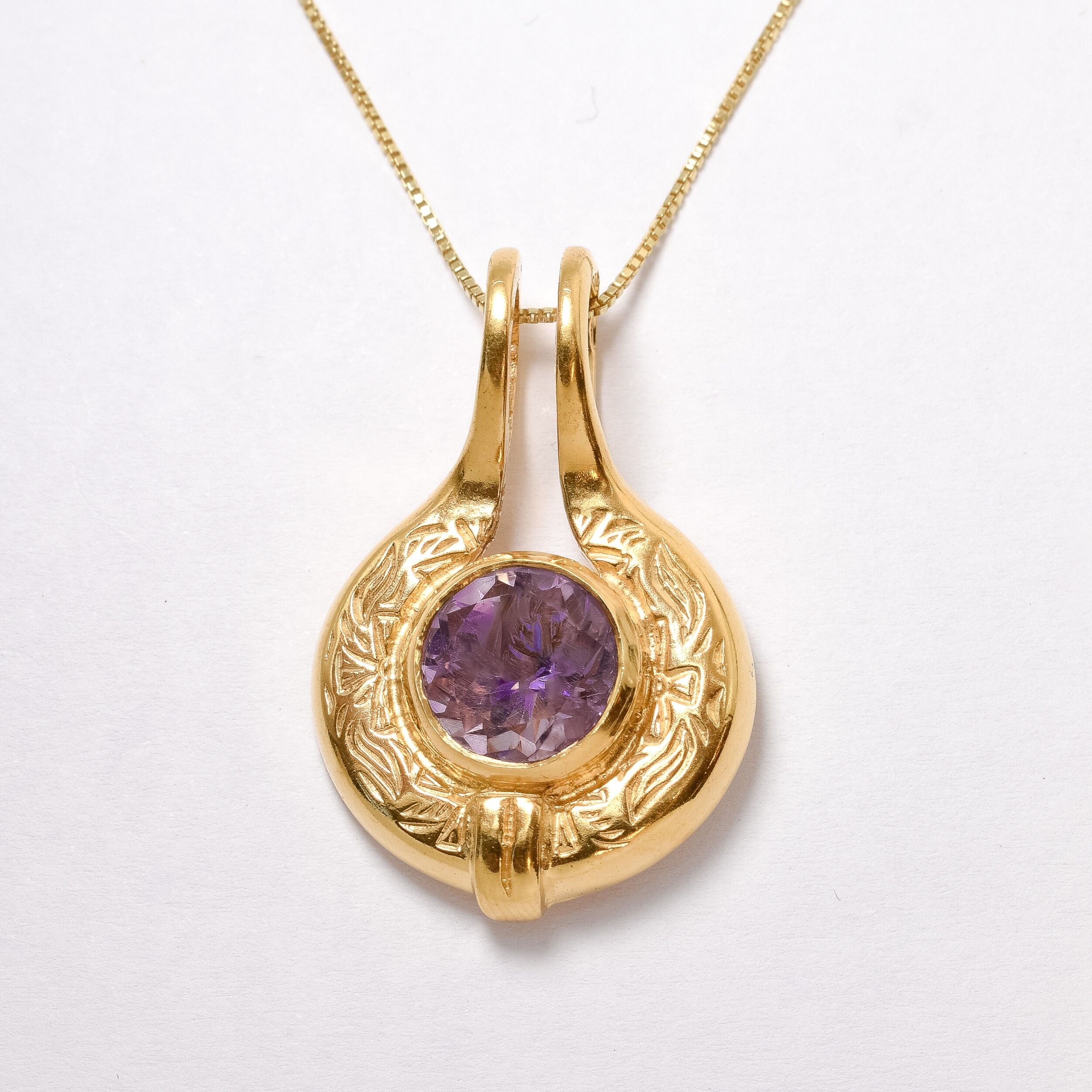 Natural Amethyst Pendant made in 18k Gold Vermeil with Round Natural Purple Amethyst in Bezel setting, February Birthstone gift idea, symbolizes peace & clarity, ideal for everyday wear and perfect for birthday gifting and special occasions.