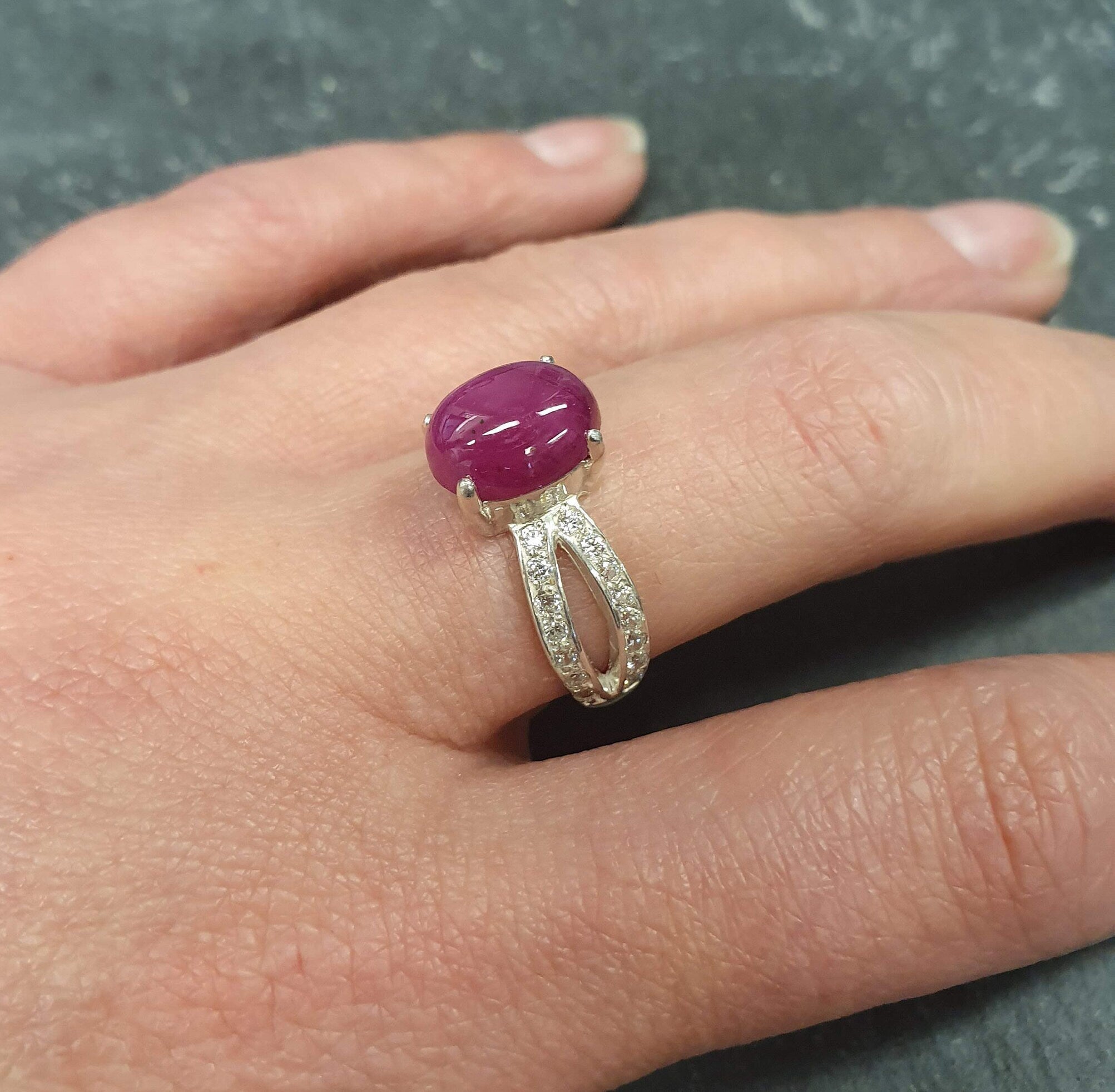 Elegant 925 Sterling Silver ring featuring a radiant Oval Natural Red Ruby, perfect for birthdays and special occasions.