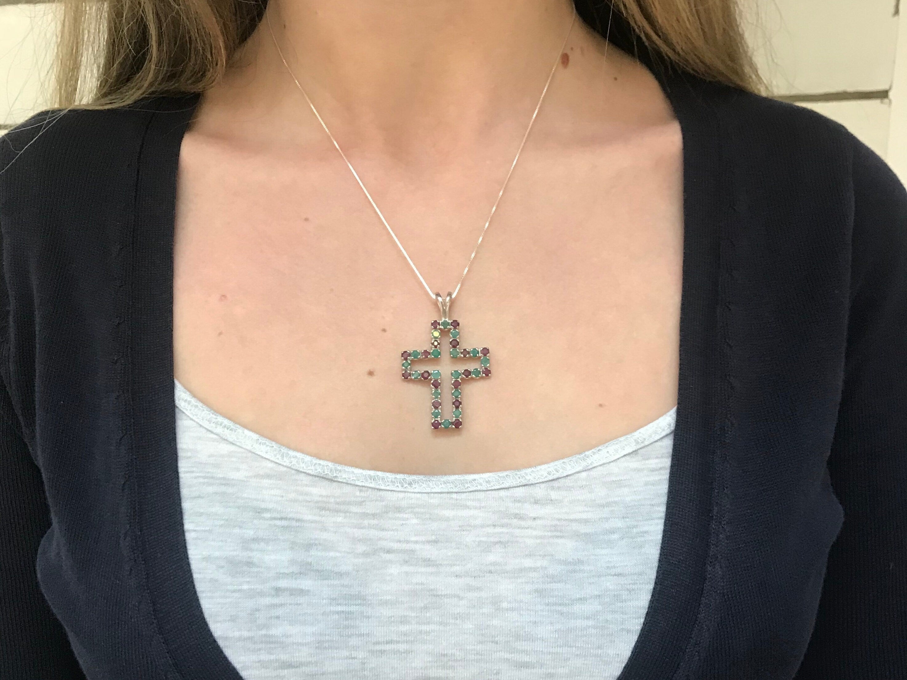 Elegant 925 Sterling Silver pendant featuring a round Natural Emerald, ideal May birthstone gift for special occasions.