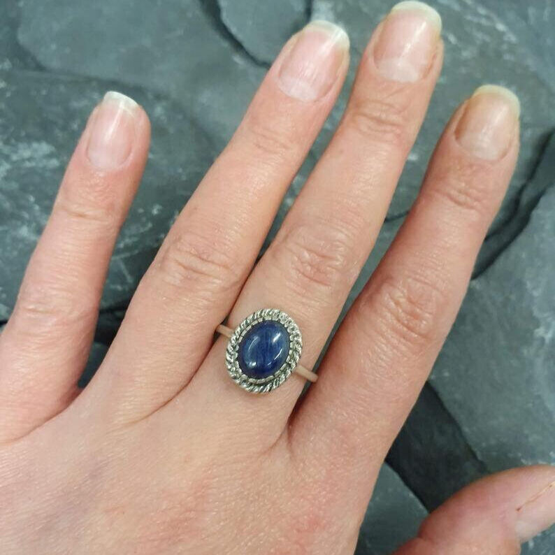 Tanzanite Ring, Natural Tanzanite, December Birthstone, Vintage Ring, Purple Vintage Ring, Unique Stone Ring, Tanzanite, Solid Silver Ring