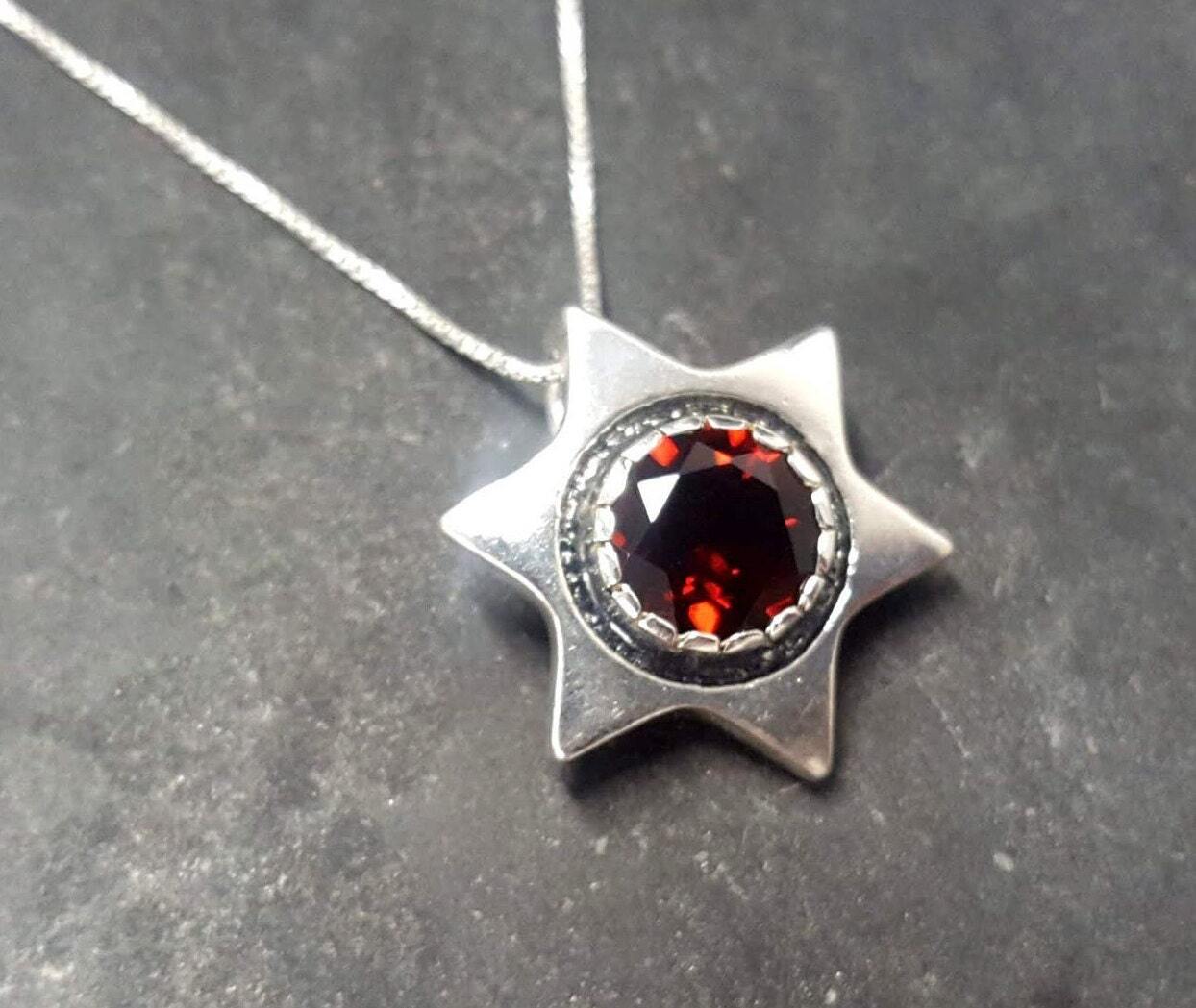 Star Pendant, Garnet Pendant, Natural Garnet, January Pendant, Star Of David, Red Vintage Pendant, Silver Star Pendant, Red Garnet Pendant