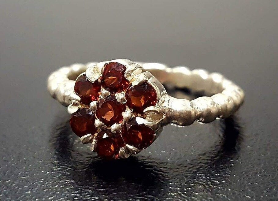 Garnet Ring, Natural Garnet Ring, Red Vintage Rings, January Birthstone, Red Flower Ring, January Ring, Dainty Ring, Silver Ring, Garnet