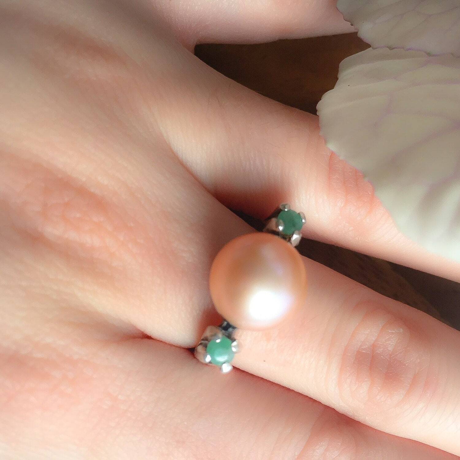 Pearl Ring, Emerald Ring, Natural Pearl, Natural Emerald, Vintage Pearl Ring, June Birthstone, Cream Pearl, May Birthstone, Solid Silver