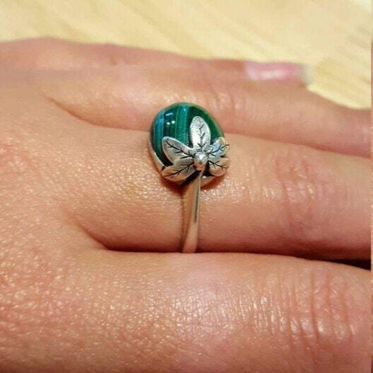Chrysoprase Ring, Natural Chrysoprase, Leaf Ring, May Birthstone, Vintage Ring, Solid Silver Ring, Statement Ring, May Ring, 