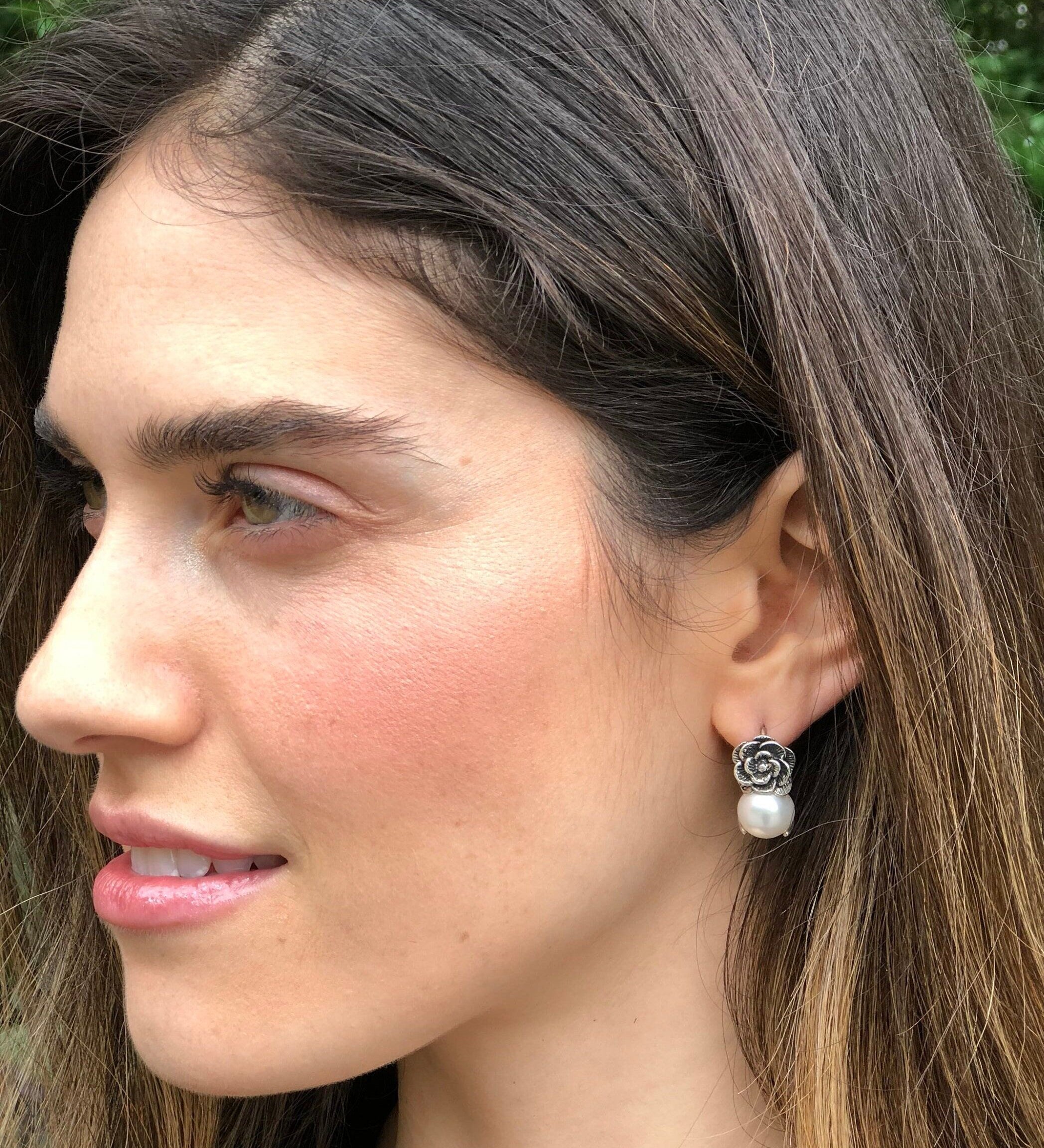 Pearl Earrings, Flower Earrings, Natural Pearls, White Pearl Earrings, June Birthstone, Vintage Earrings, Bridal Pearl Earrings, Pearl