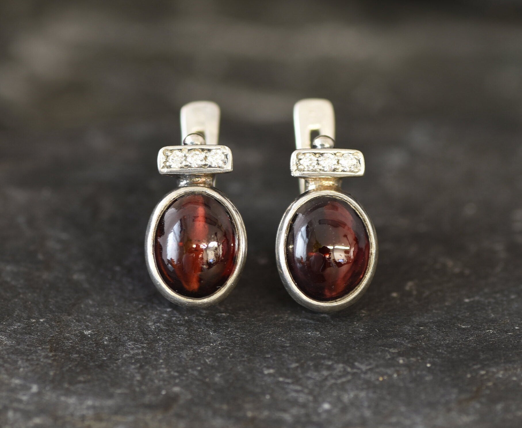 Garnet Earrings, January Birthstone, Red Earrings, Red Vintage Studs, Garnet Studs, January Earrings, Vintage Earrings, 925 Silver Earrings