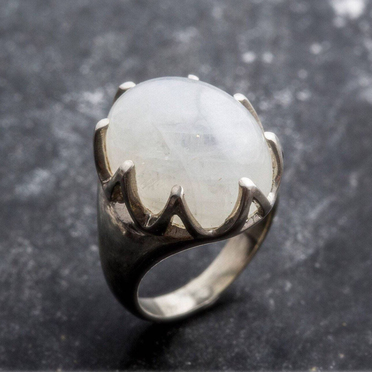 Moonstone Ring, Natural Moonstone, June Birthstone, Statement Ring, Rainbow Moonstone Ring, Vintage Ring, Unique Stone Ring, Silver Ring