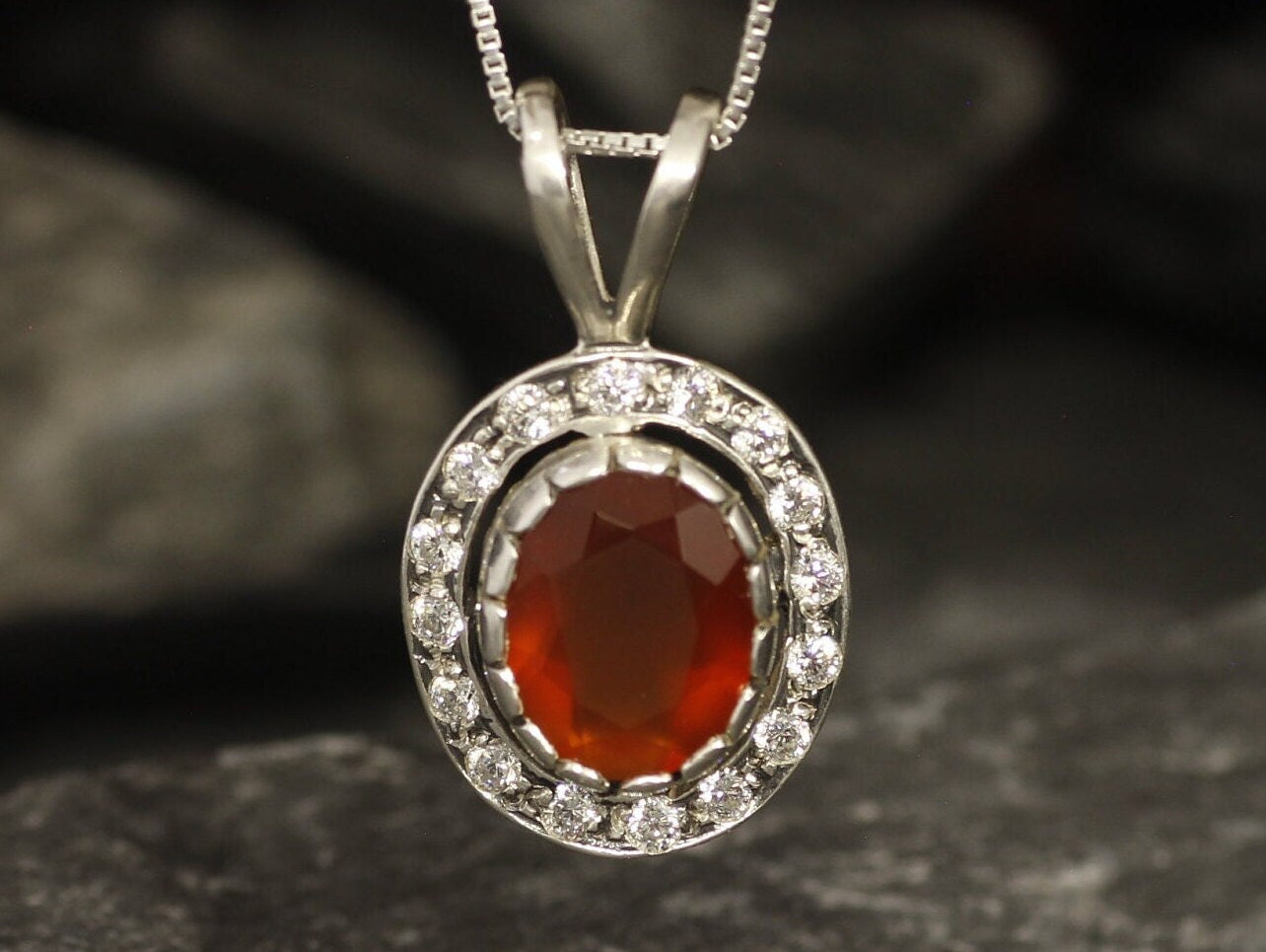 Carnelian Necklace, Red Vintage Necklace, Carnelian Pendant, Natural Carnelian, Red Stone Necklace, Solid Silver Necklace, Antique Carne