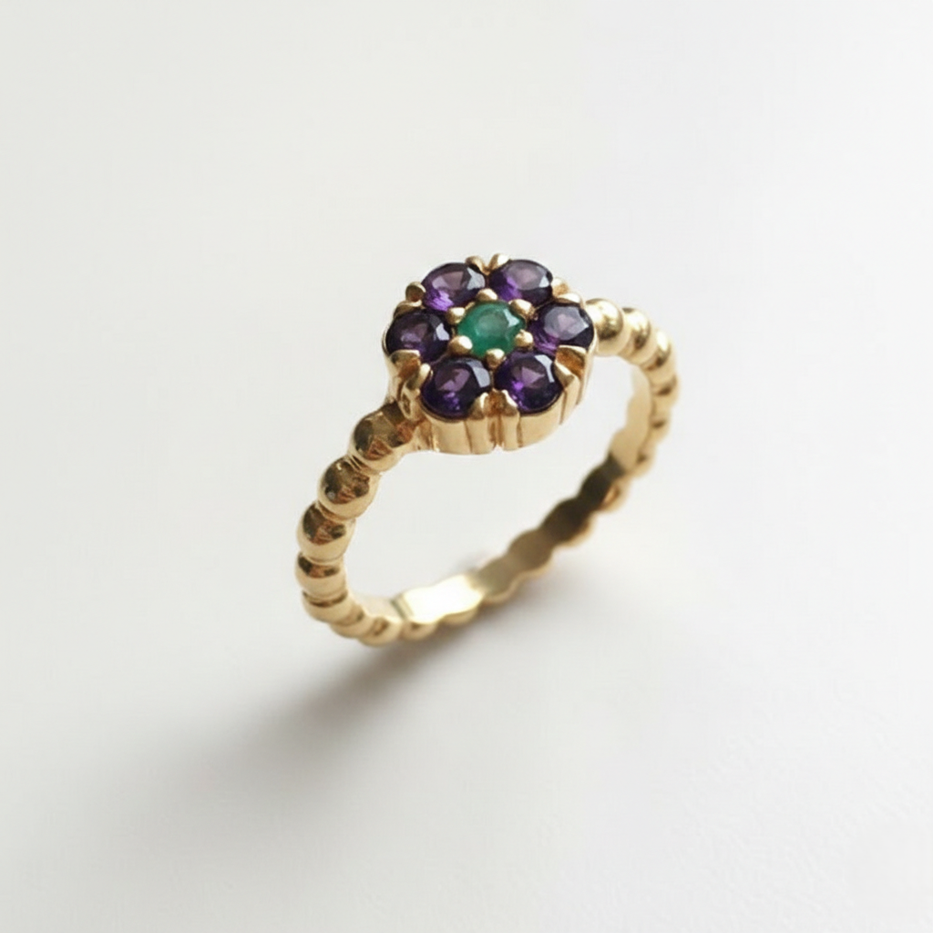 Amethyst Flower Ring - Purple Daisy Ring - Emerald Dainty Ring