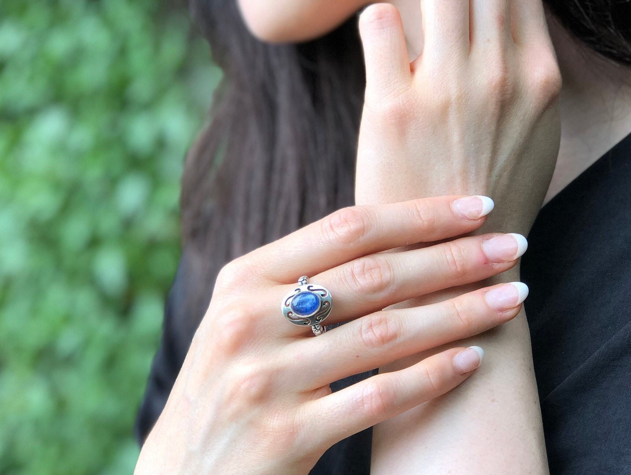 Blue Boho Ring, Natural Kyanite, Blue Kyanite Ring, Bohemian Ring, Tribal Ring, Vintage Ring, Holistic Ring, Artisan Ring, Solid Silver Ring