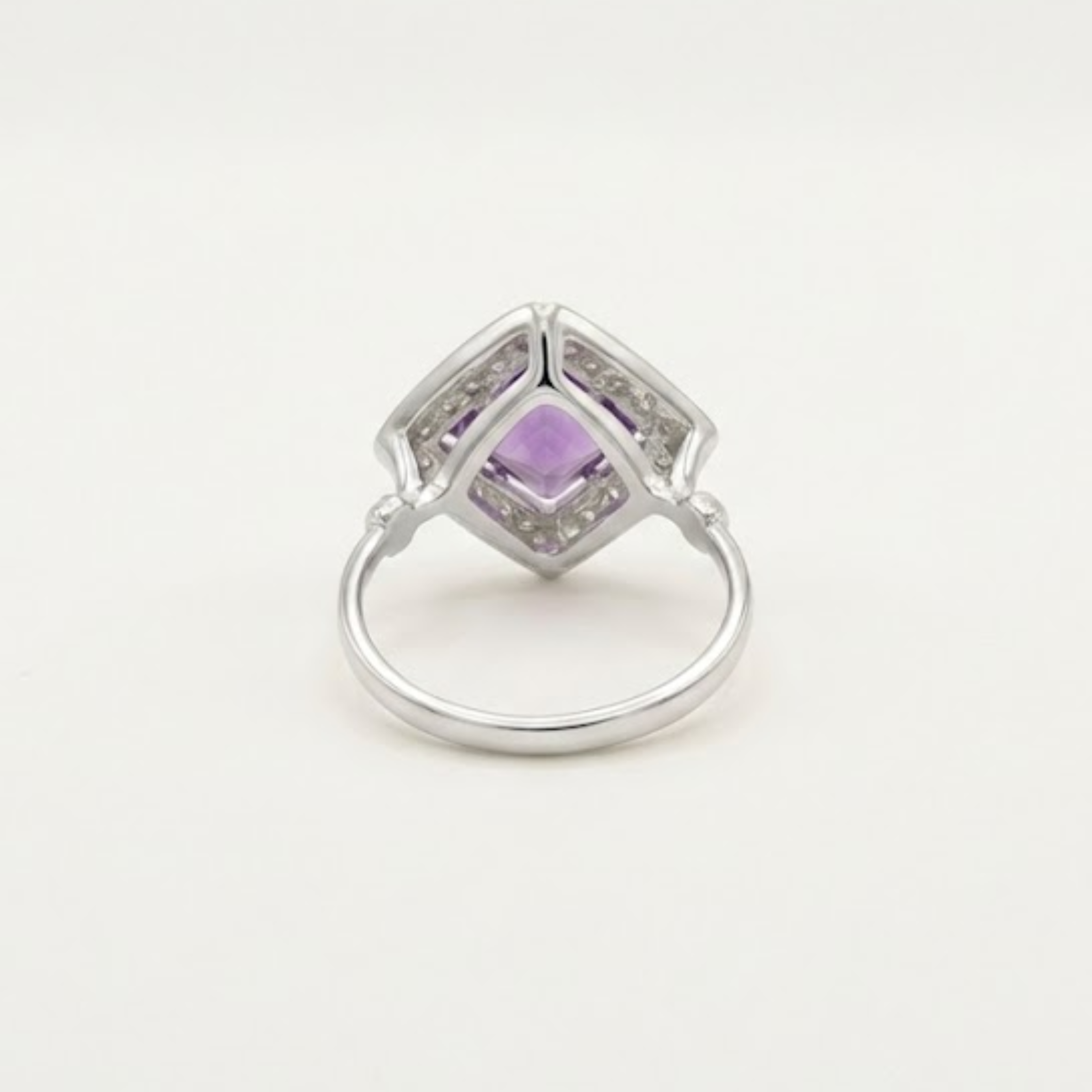 Stunning 925 Sterling Silver Amethyst Ring, featuring a halo of natural purple amethyst, perfect for special occasions and gifts.