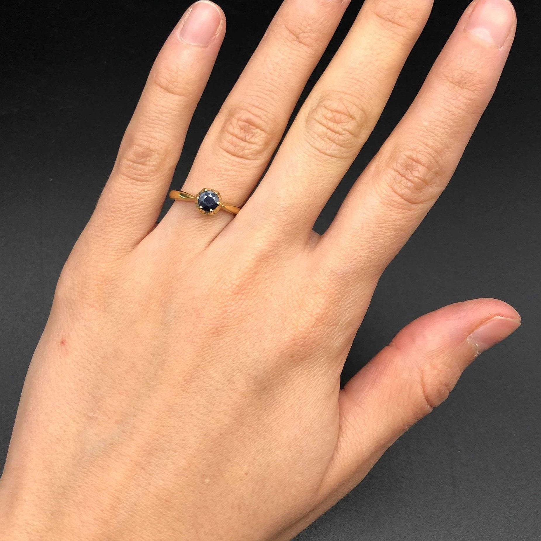 Elegant 18k Gold Vermeil Natural Sapphire Ring, featuring a stunning Round Blue Sapphire, perfect for everyday style and special gifts.