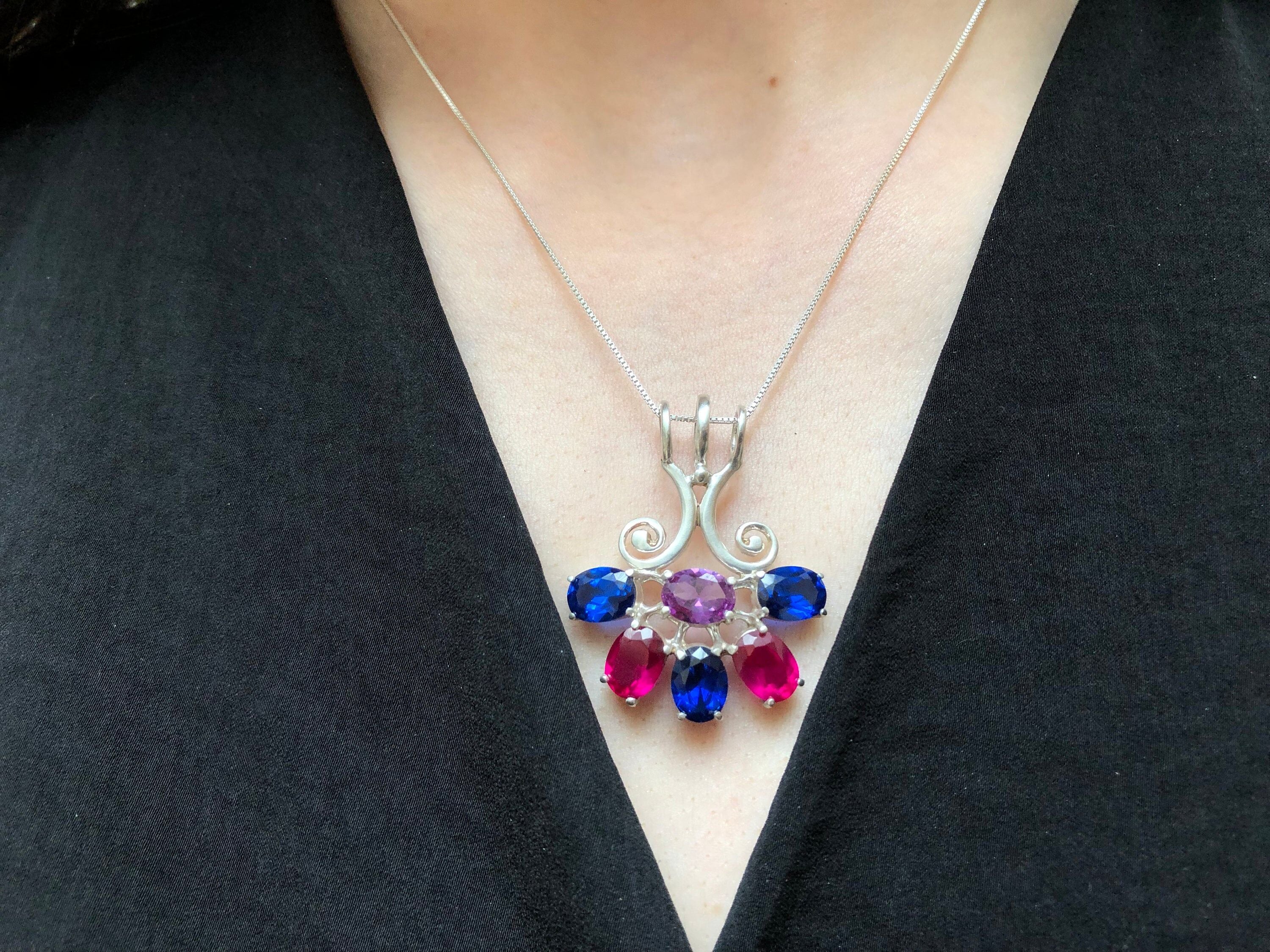 Sapphire pendant in 925 Sterling Silver with baguette blue sapphire, ideal for birthdays and special occasions.