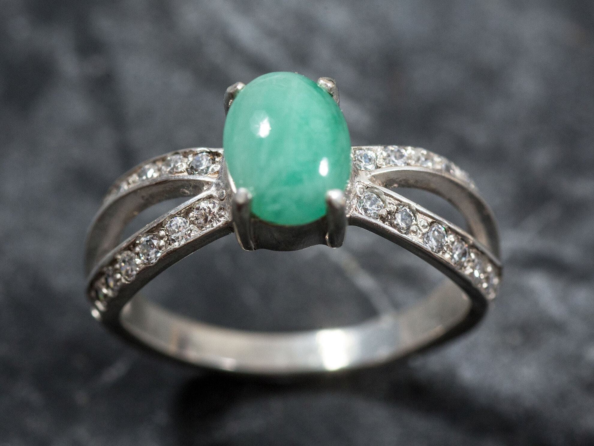 Natural Emerald Ring made in 925 Sterling Silver with Oval Natural Green Emerald in Solitaire with Accents setting, May Birthstone gift idea, symbolizes growth, harmony, and deep emotional healing, ideal for everyday wear and perfect for birthday gifting and special occasions.