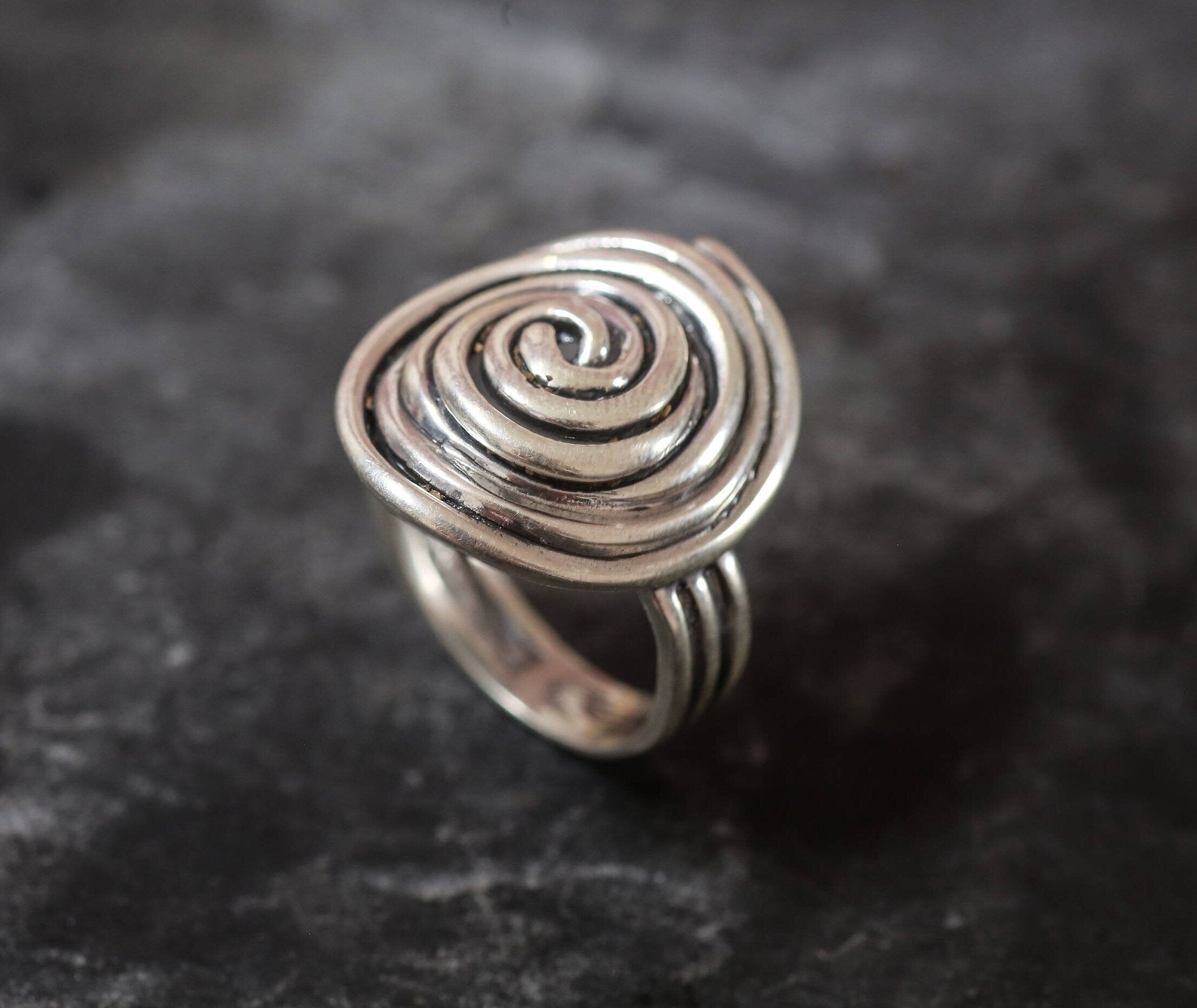 Silver Swirl Ring, String Ring, Solid Silver Ring, Infinity Ring, Spiral Ring, Unique Silver Ring, Sterling Silver Ring, Large Round Ring
