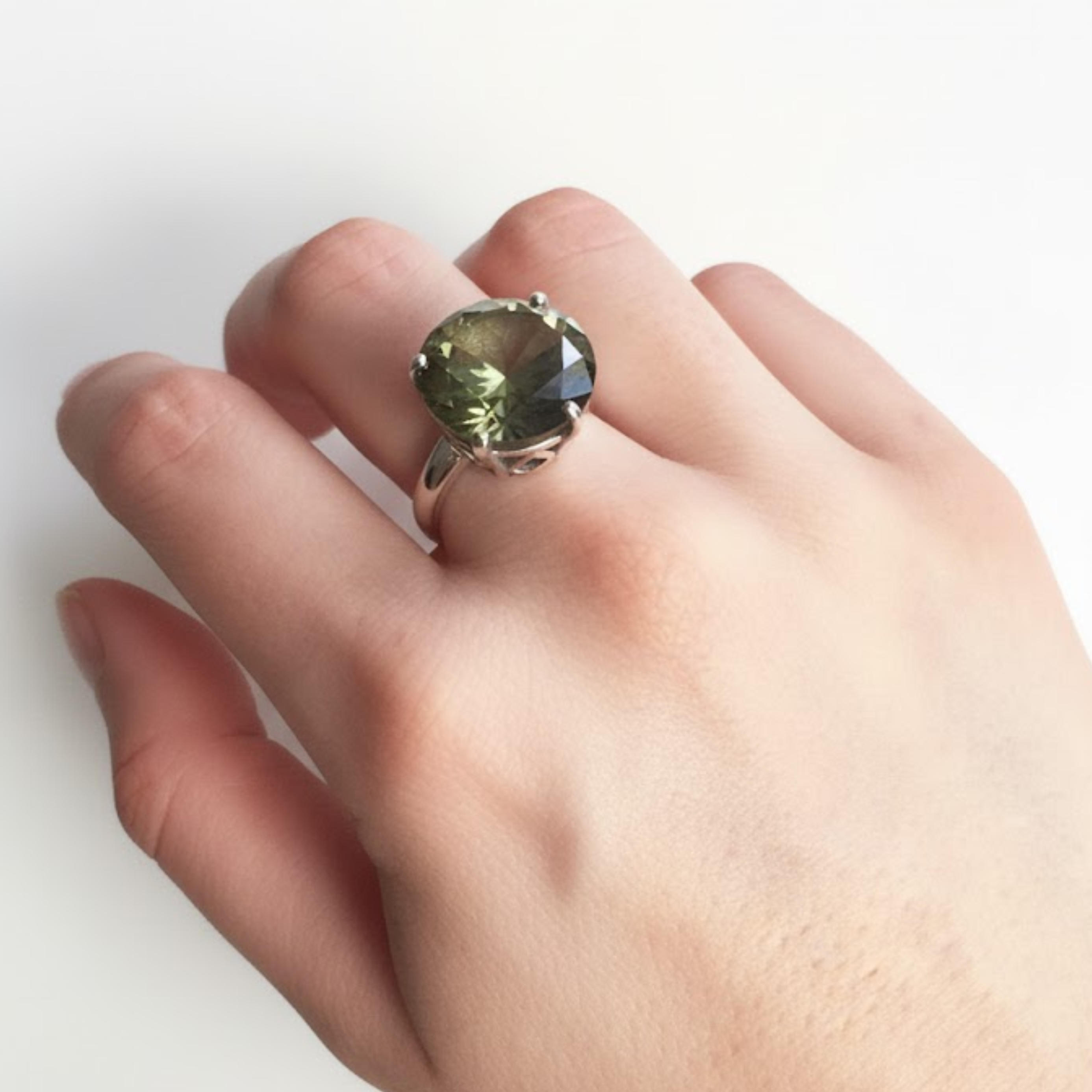 Stunning Vintage Green Diamond Ring - Round Sterling Silver Design, a unique statement piece for any occasion.