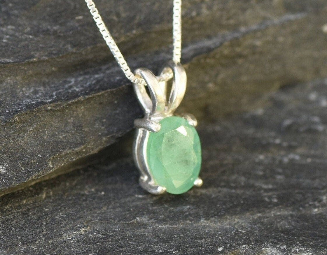 Natural Emerald Pendant made in 925 Sterling Silver with Oval Natural Green Emerald in Prong setting, May Birthstone gift idea, symbolizes growth, harmony, and deep emotional healing, ideal for everyday wear and perfect for birthday gifting and special occasions.