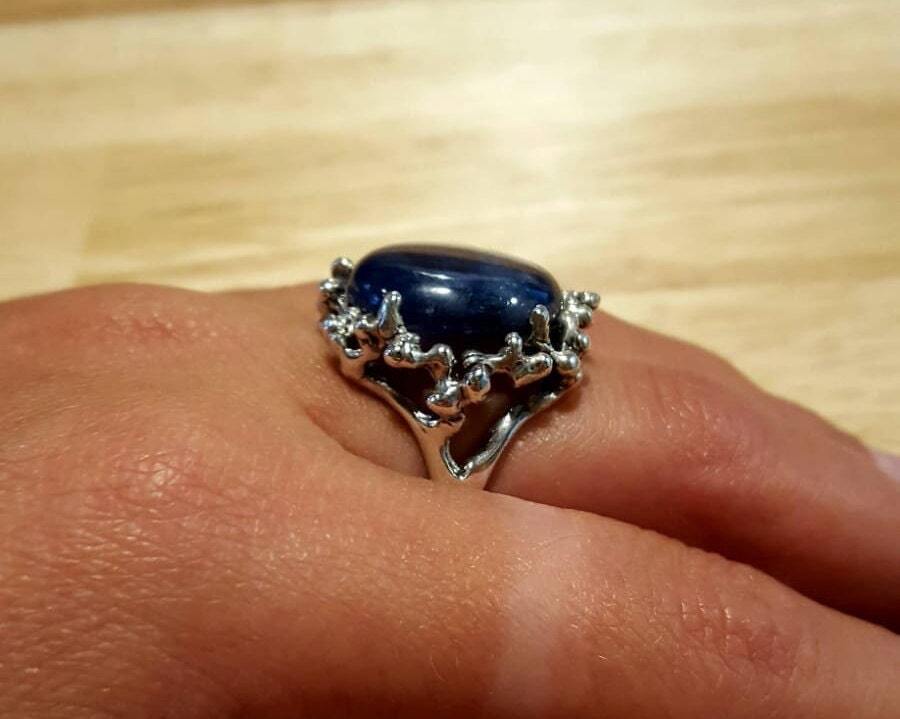 Artistic Blue Ring, Kyanite Ring, Natural Kyanite, Vintage Blue Rings, Large Stone Ring, Blue Ring, Solid Silver Ring, Genuine Kyanite