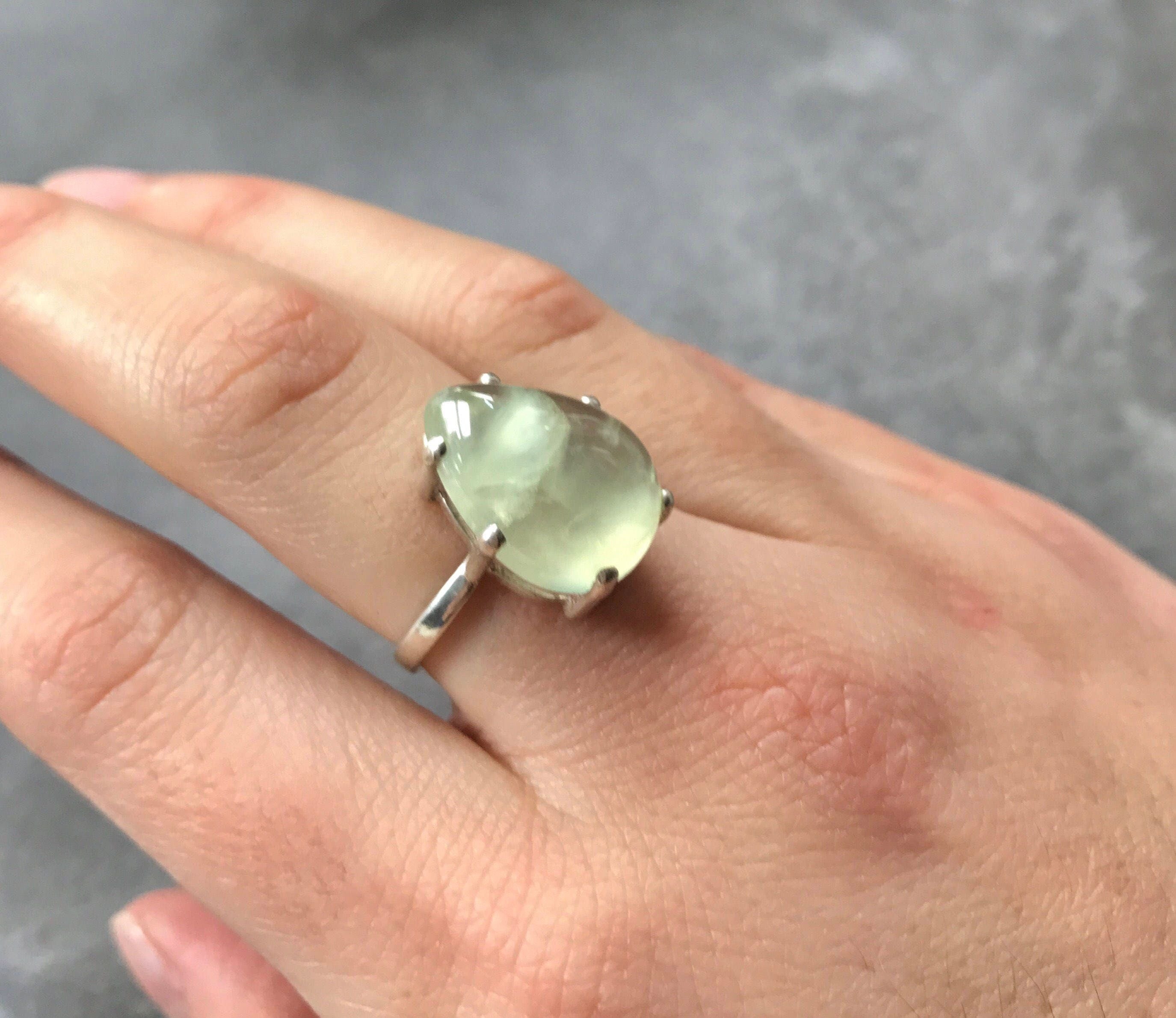 Prehnite Ring, Natural Prehnite, May Birthstone Ring, Teardrop Ring, Teardrop Prehnite, Healing Stones, Vintage Rings, Solid Silver Ring