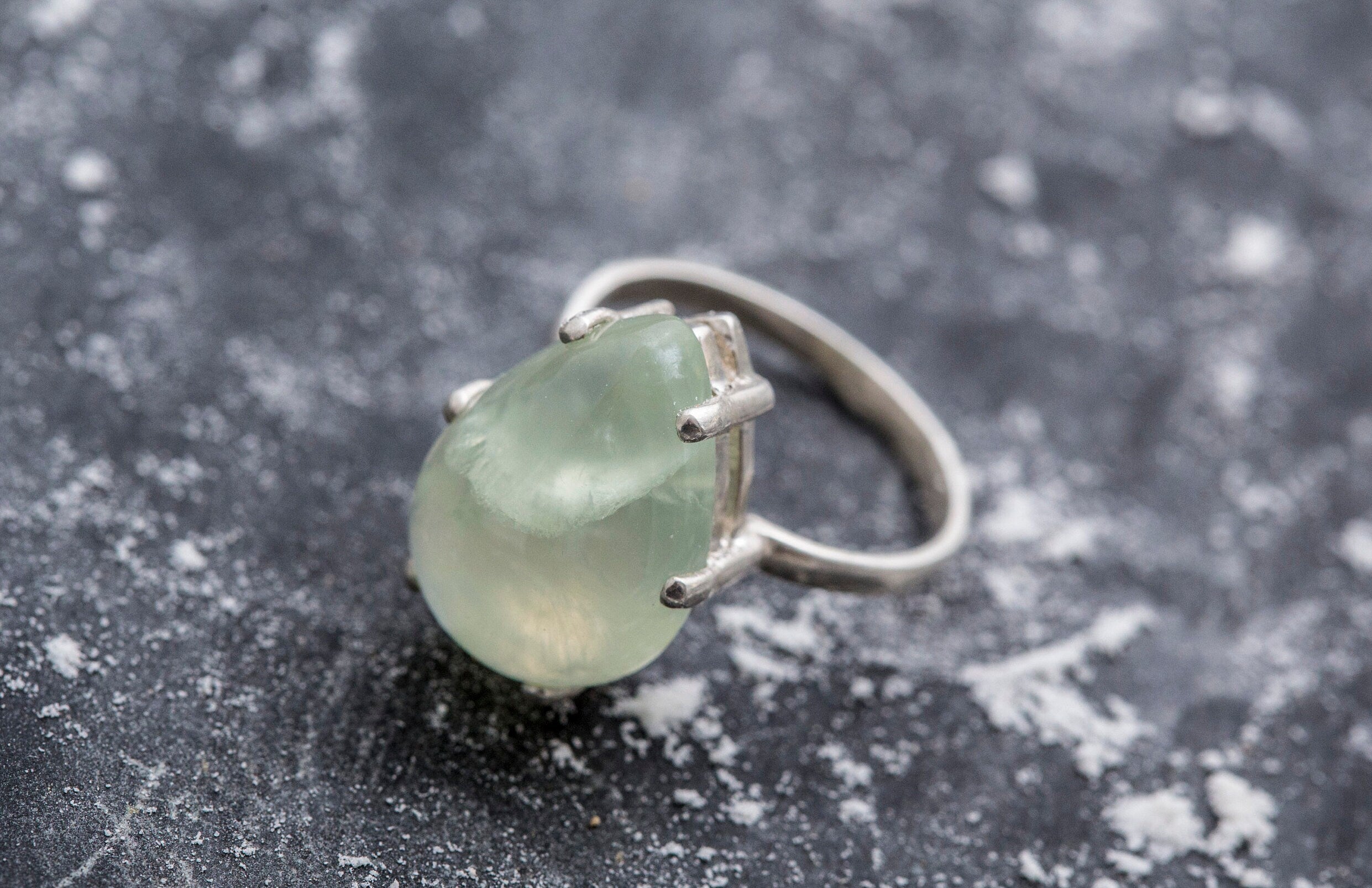 Prehnite Ring, Natural Prehnite, May Birthstone Ring, Teardrop Ring, Teardrop Prehnite, Healing Stones, Vintage Rings, Solid Silver Ring