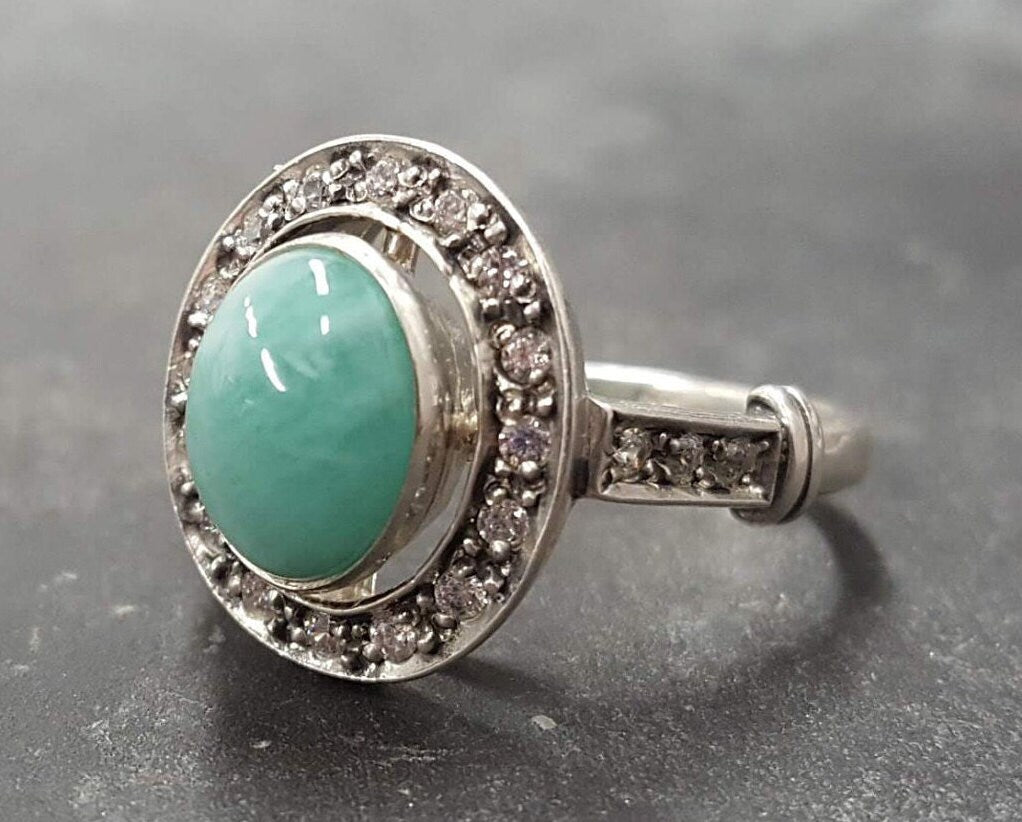 Victorian Style Ring, Natural Emerald Ring, Emerald Ring, May Birthstone, Oval Silver Ring, Green Vintage Ring, May Ring, Solid Silver Ring