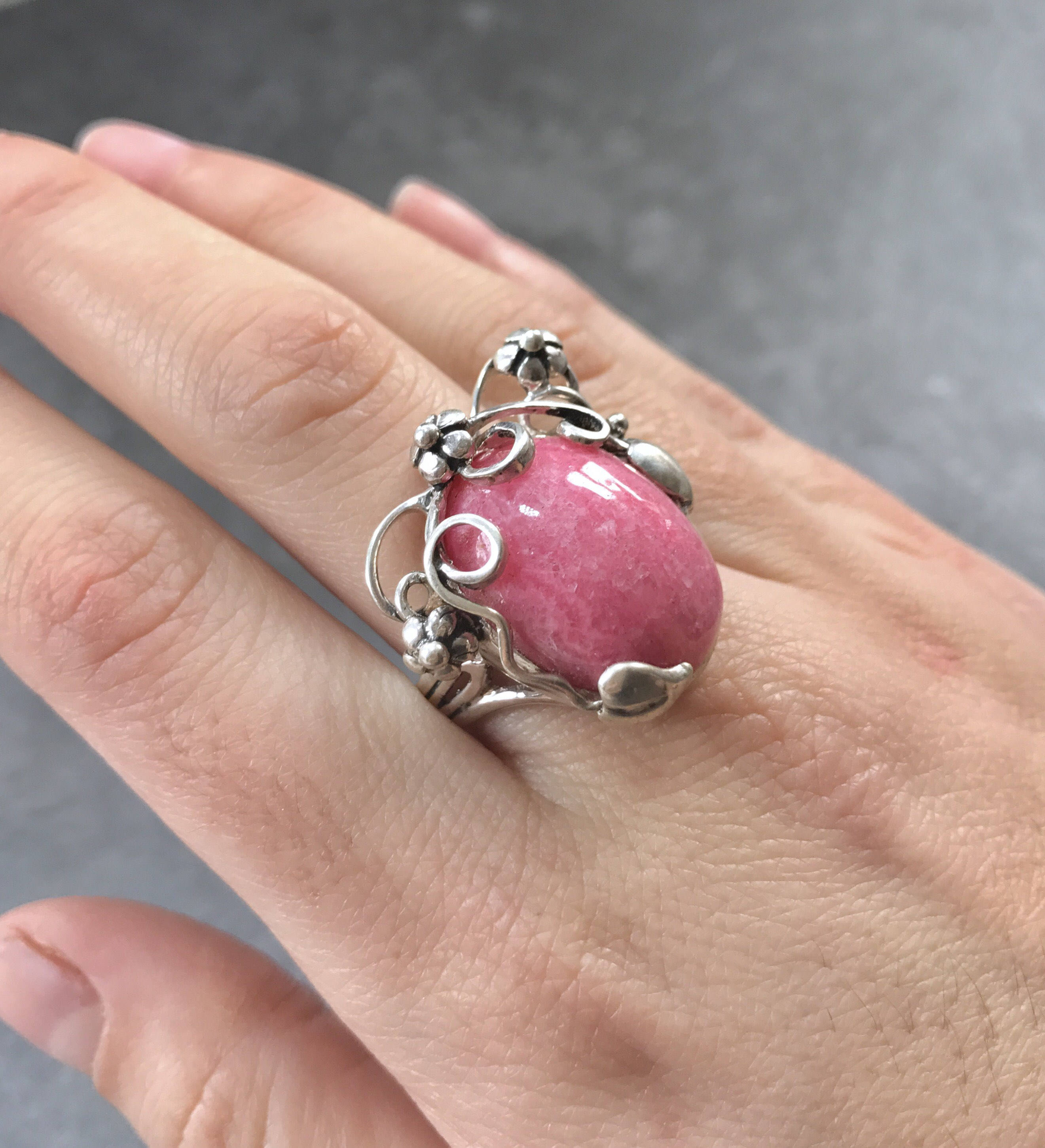 Rhodochrosite Ring, February Birthstone, Leaf Ring, Rhodochrosite, Vine Ring, Natural Stone, Large Rhodochrosite, Solid Silver Ring