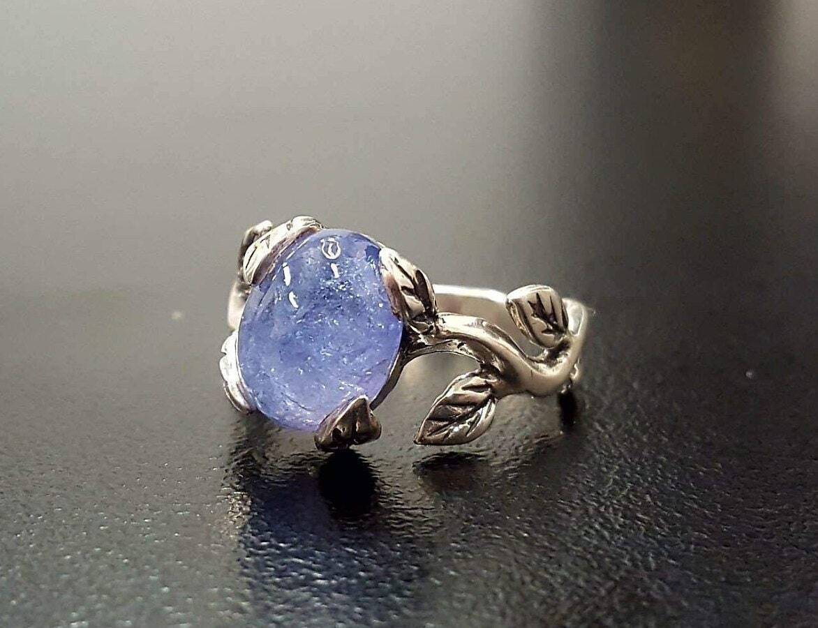 Tanzanite Ring, Natural Tanzanite, December Birthstone, Silver Leaf Ring, Blue Flower Ring, Dainty Ring, Blue Vintage Ring, 925 Silver Ring