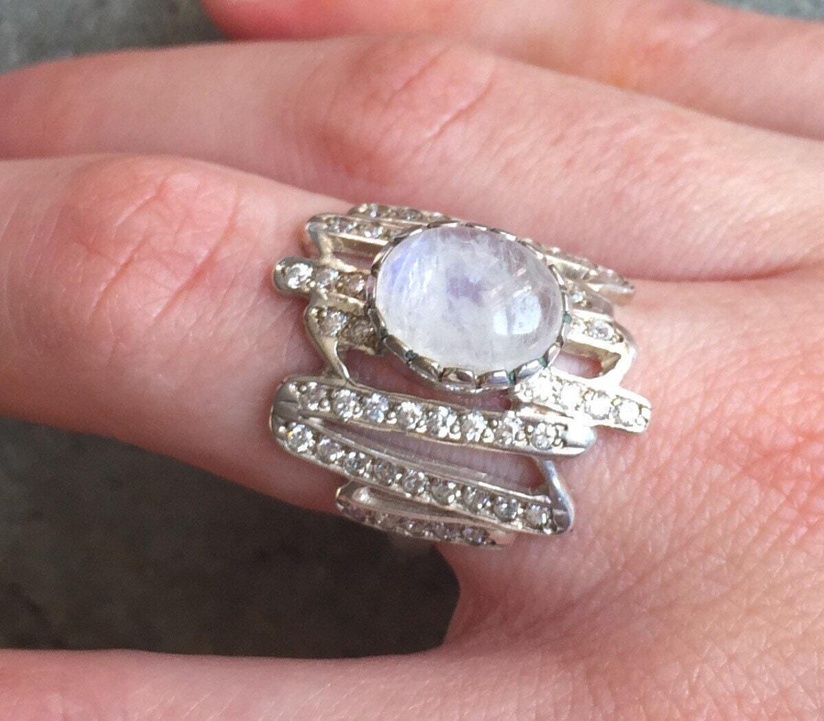 Moonstone Ring, Moonstone Rainbow, Retro Ring, June Birthstone, Rainbow Moonstone, June Ring, Solid Silver Ring, Pure Silver, Healing Stones