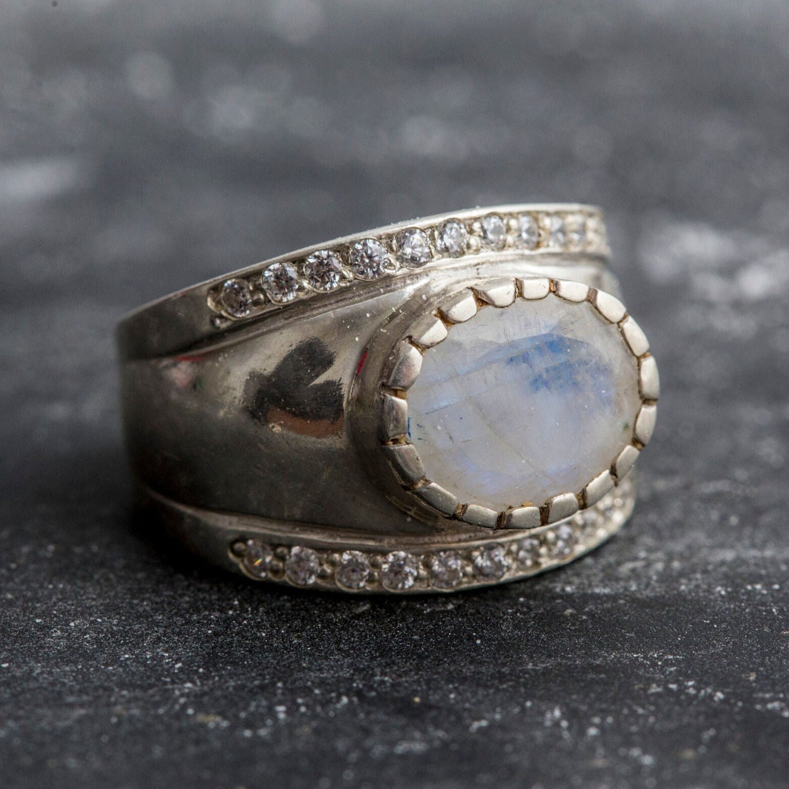 Moonstone Ring, Rainbow Moonstone, Vintage Rings, June Birthstone, Antique Ring, Natural Moonstone, Silver Ring, June Ring, Solid Silver