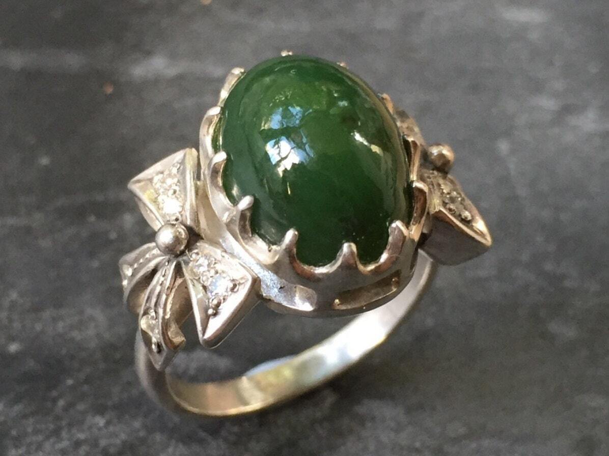 Jade Ring, Natural Jade, August Birthstone, Ribbon Ring, Green Jade Ring, Genuine Jade, Vintage Rings, Jade, Antique Jade, Solid Silver Ring