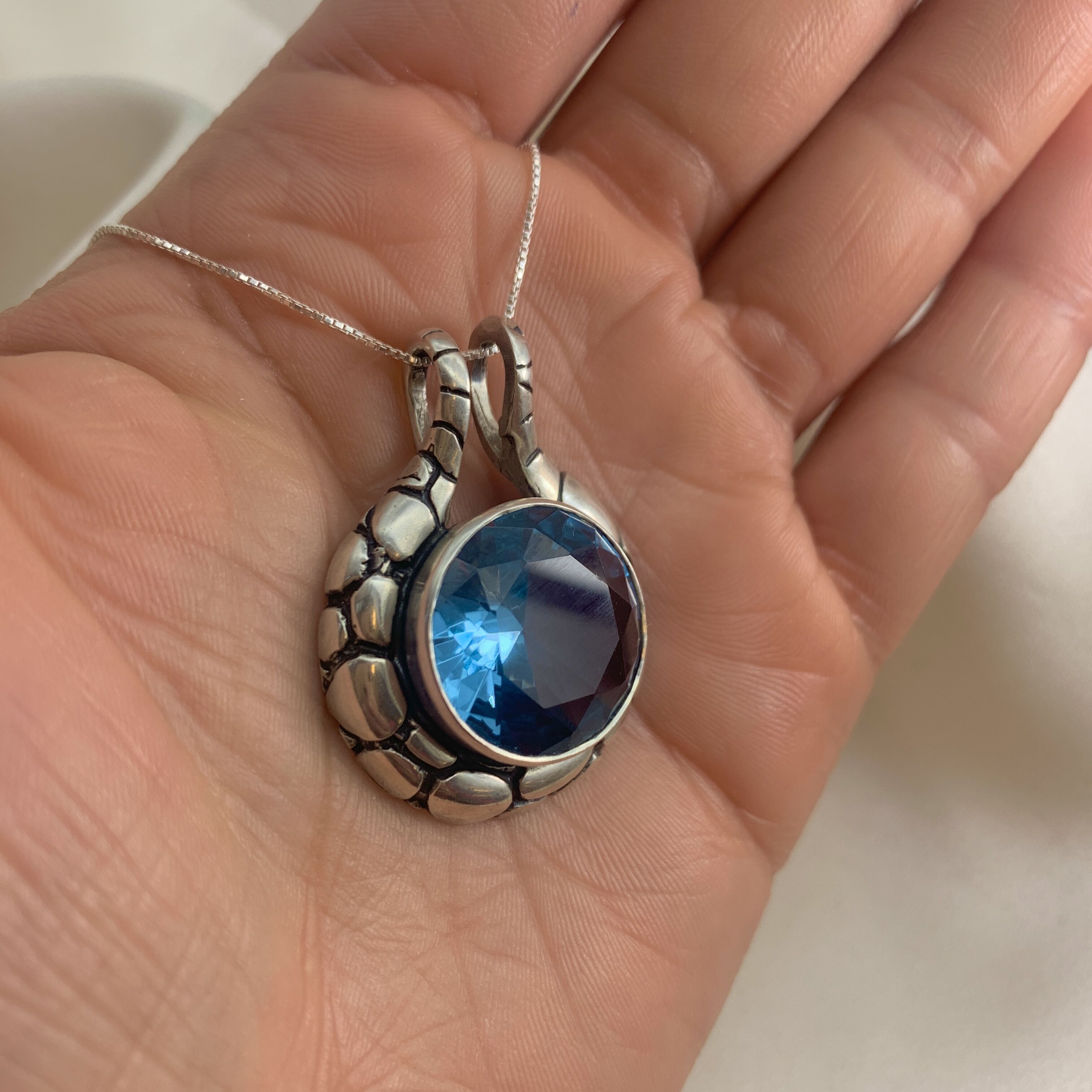 Blue Topaz Pendant, Natural Blue Topaz, Vintage Pendants, December Birthstone, Genuine Topaz, December Pendant, Blue Pendant, Silver Pendant (607201400)