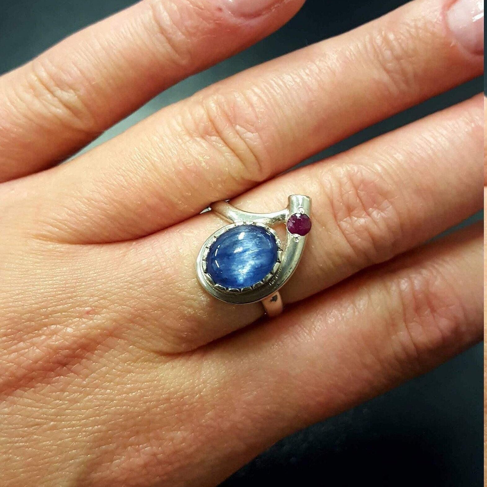 Kyanite Ring, Natural Ruby, Blue Vintage Ring, Multistone Ring, Teardrop Ring, Unique Ring, Blue Stone Ring, Silver Ring, African Kyanite