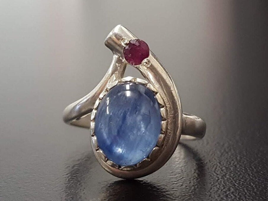 Kyanite Ring, Natural Ruby, Blue Vintage Ring, Multistone Ring, Teardrop Ring, Unique Ring, Blue Stone Ring, Silver Ring, African Kyanite