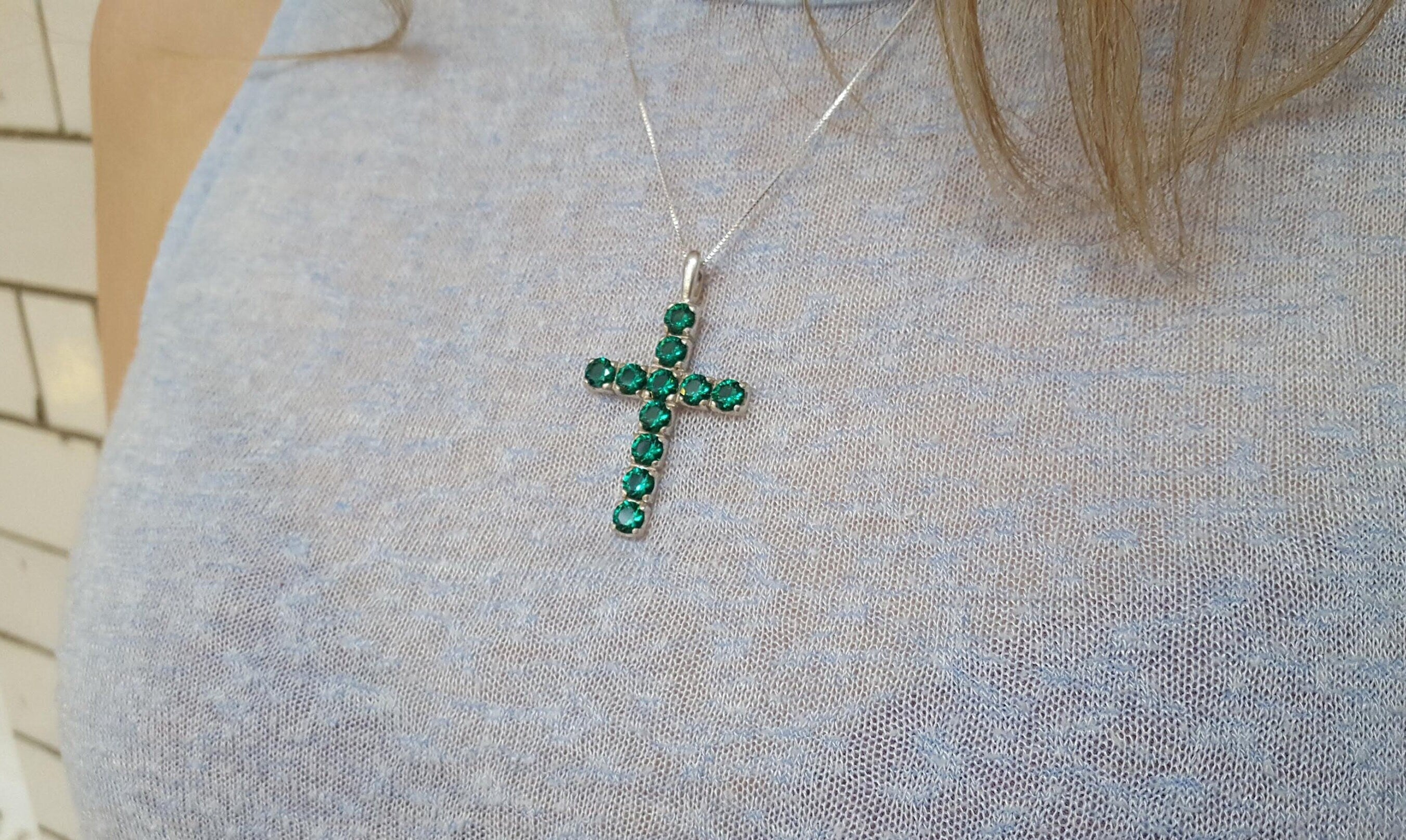 Elegant 925 Sterling Silver Natural Emerald Pendant, perfect May birthstone gift symbolizing growth and emotional healing.