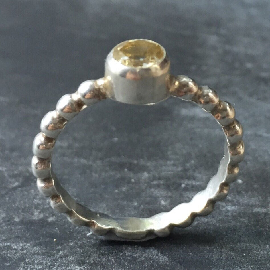Citrine Ring, November Birthstone, Natural Citrine Ring, Yellow Diamond, Citrine Promise Ring, Vintage Rings, Ribbed Band, Solid Silver Ring