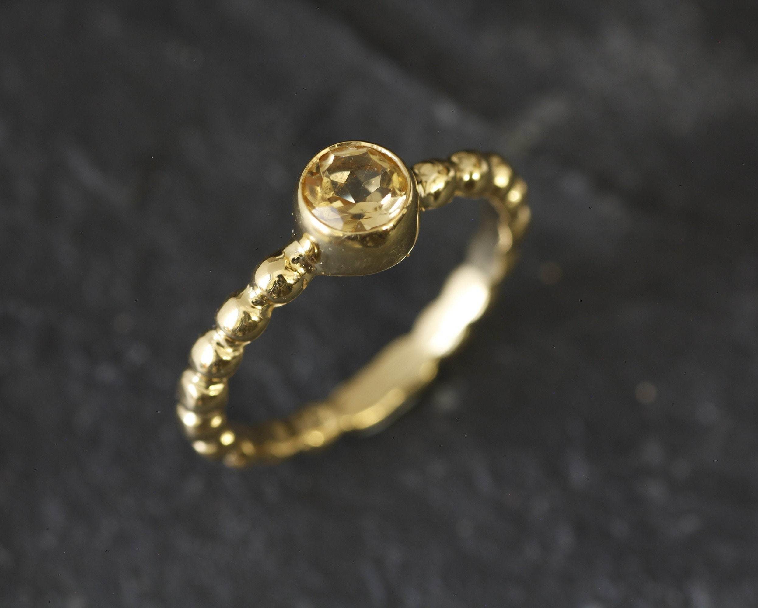 Citrine Ring, November Birthstone, Natural Citrine Ring, Yellow Diamond, Citrine Promise Ring, Vintage Rings, Ribbed Band, Solid Silver Ring(1)