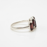 Chic cluster setting ring in 925 sterling silver with natural red garnet, a symbolic gift for love and January birthdays.