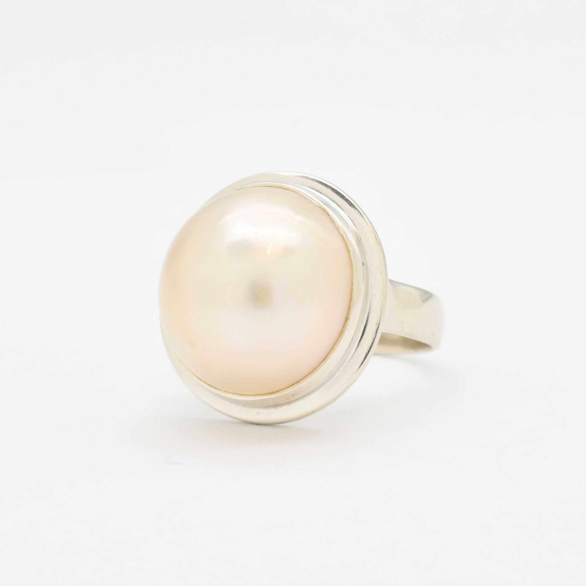 Mabe Pearl Ring, Natural Mabe Pearl, Chunky Pearl Ring, June Birthstone, Large Pearl Ring, White Pearl Ring, Vintage Ring, Solid Silver Ring