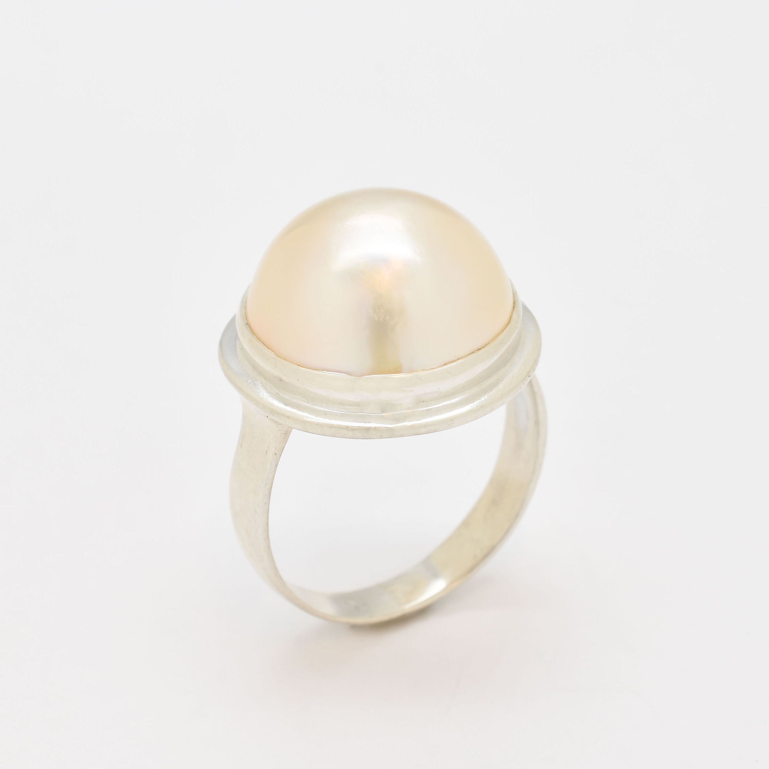 Mabe Pearl Ring, Natural Mabe Pearl, Chunky Pearl Ring, June Birthstone, Large Pearl Ring, White Pearl Ring, Vintage Ring, Solid Silver Ring