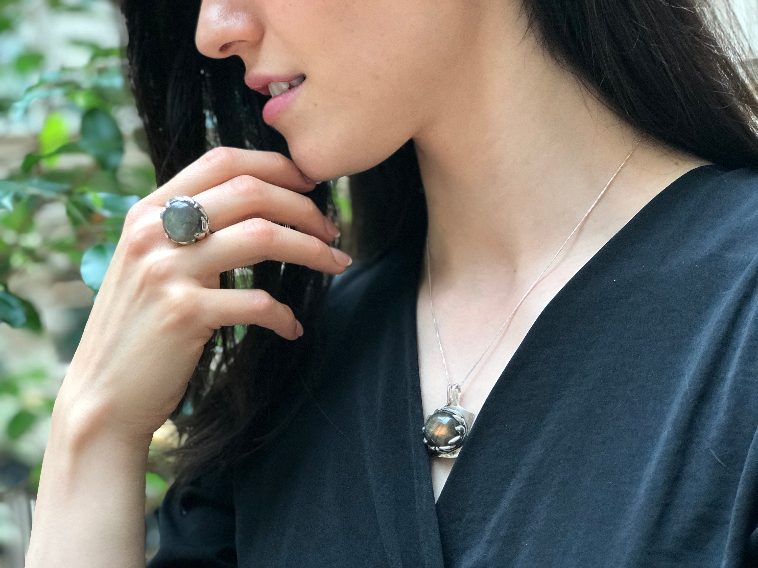 Statement Pendant, Labradorite Pendant, Natural Labradorite, Round Pendant, Unique Stone Pendant, Solid Silver Pendant, Labradorite