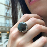 Labradorite Ring, Natural Labradorite, Silver Leaf Ring, Black Round Ring, Statement Ring, Dark Floral Ring, Leaf Ring, Solid Silver Ring