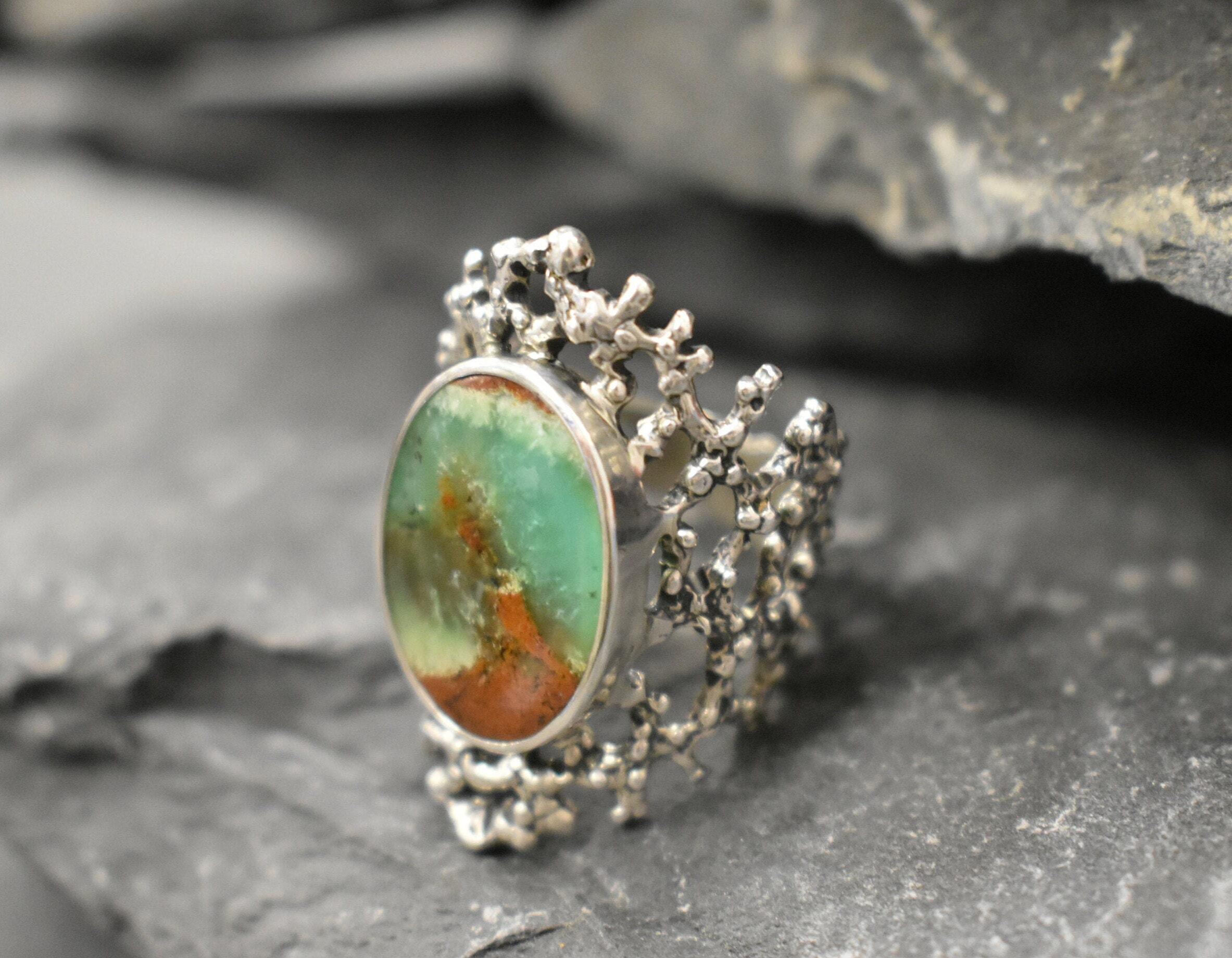 Chrysoprase Ring, Natural Chrysoprase, May Birthstone, Silver Shield Ring, Raw Metrix Chrysoprase, Chunky Silver Ring, Solid Silver Ring