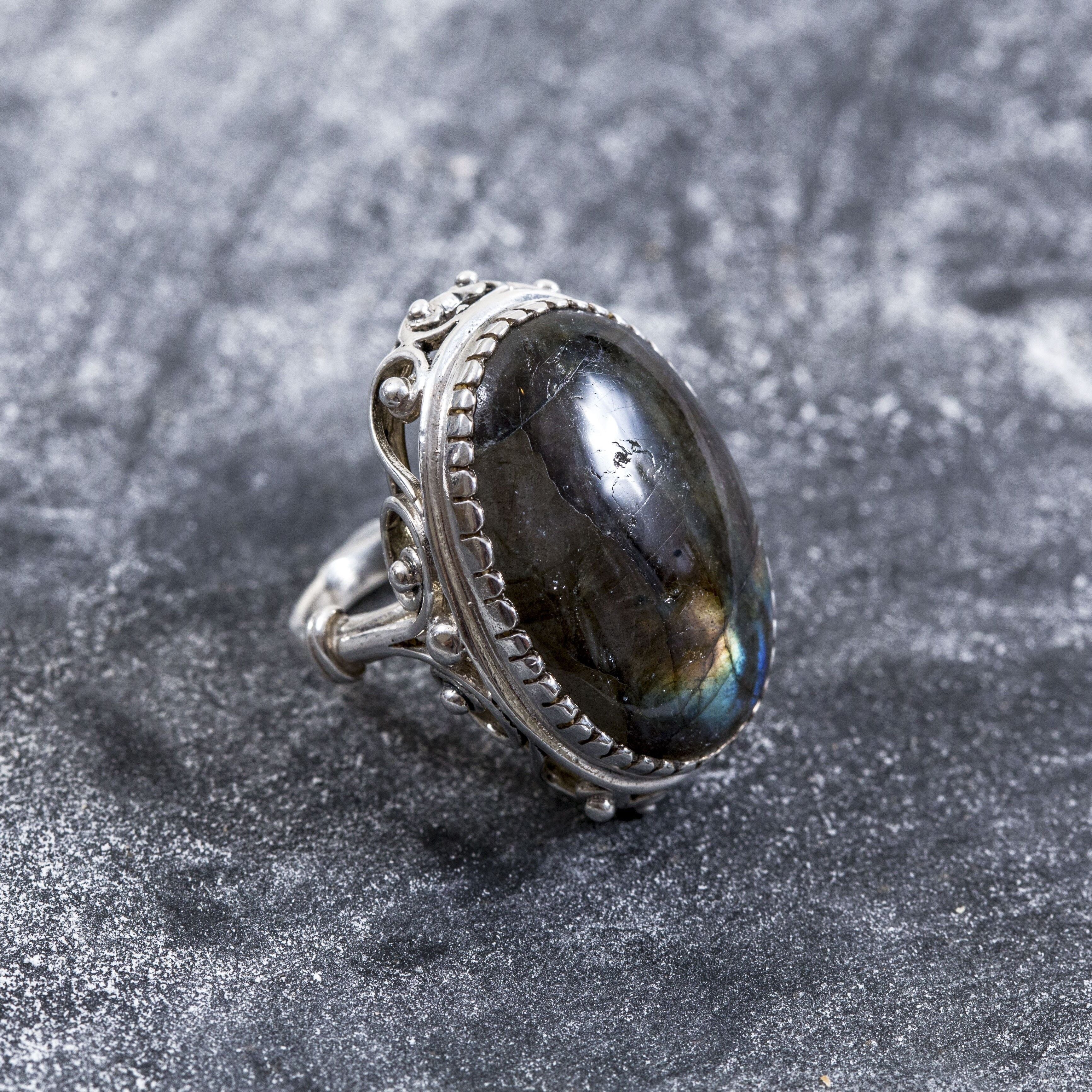 Labradorite Ring, Natural Labradorite, Statement Ring, Large Vintage Ring, Artistic Silver Ring, Massive Ring, Vintage Rings, Antique Ring (642837375)