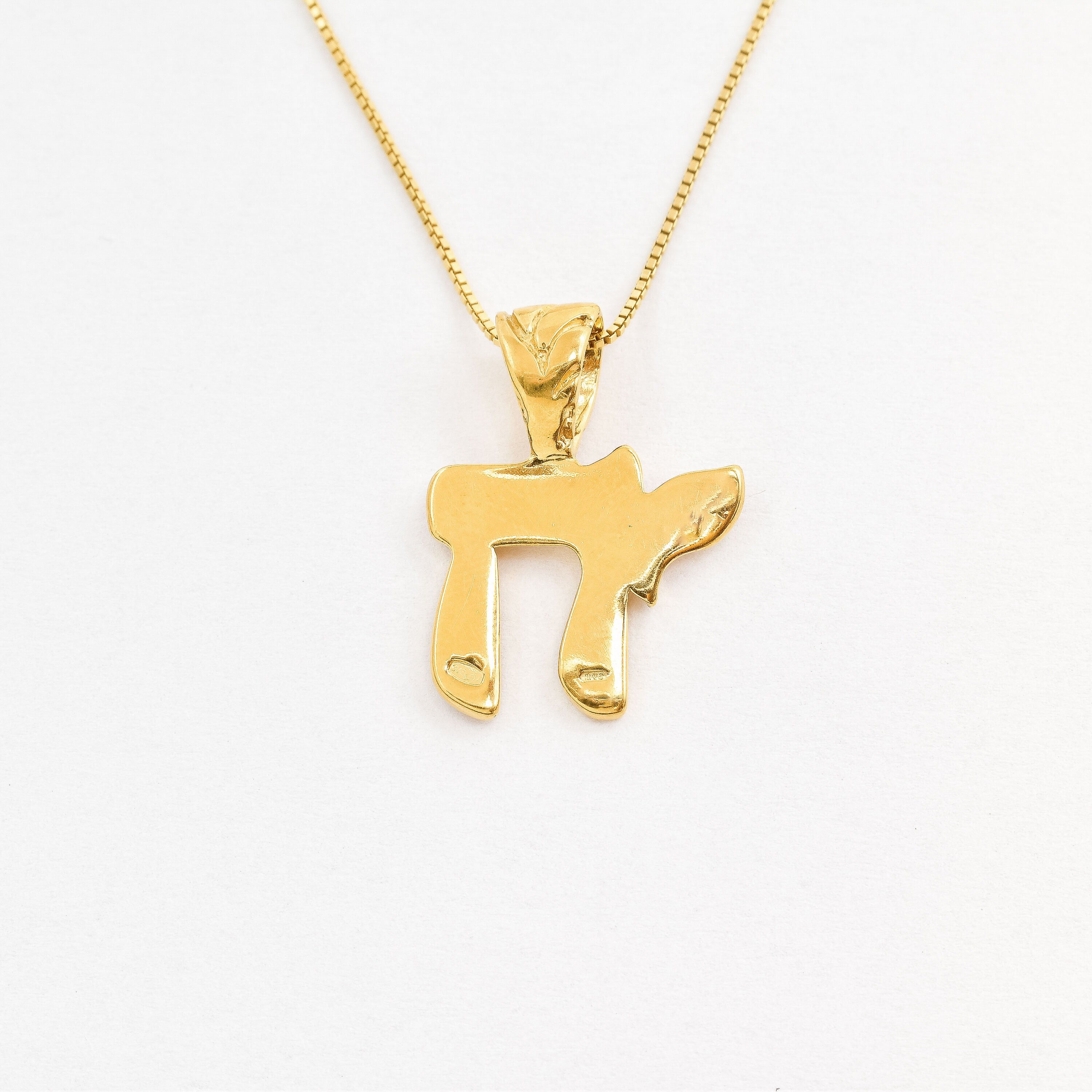 Gold Hebrew Chai Pendant, Chai Necklace, Gold Plated Pendant, Hebrew Pendant, Life Symbol, Jewish Pendant, Symbolic Necklace, Gold Vermeil