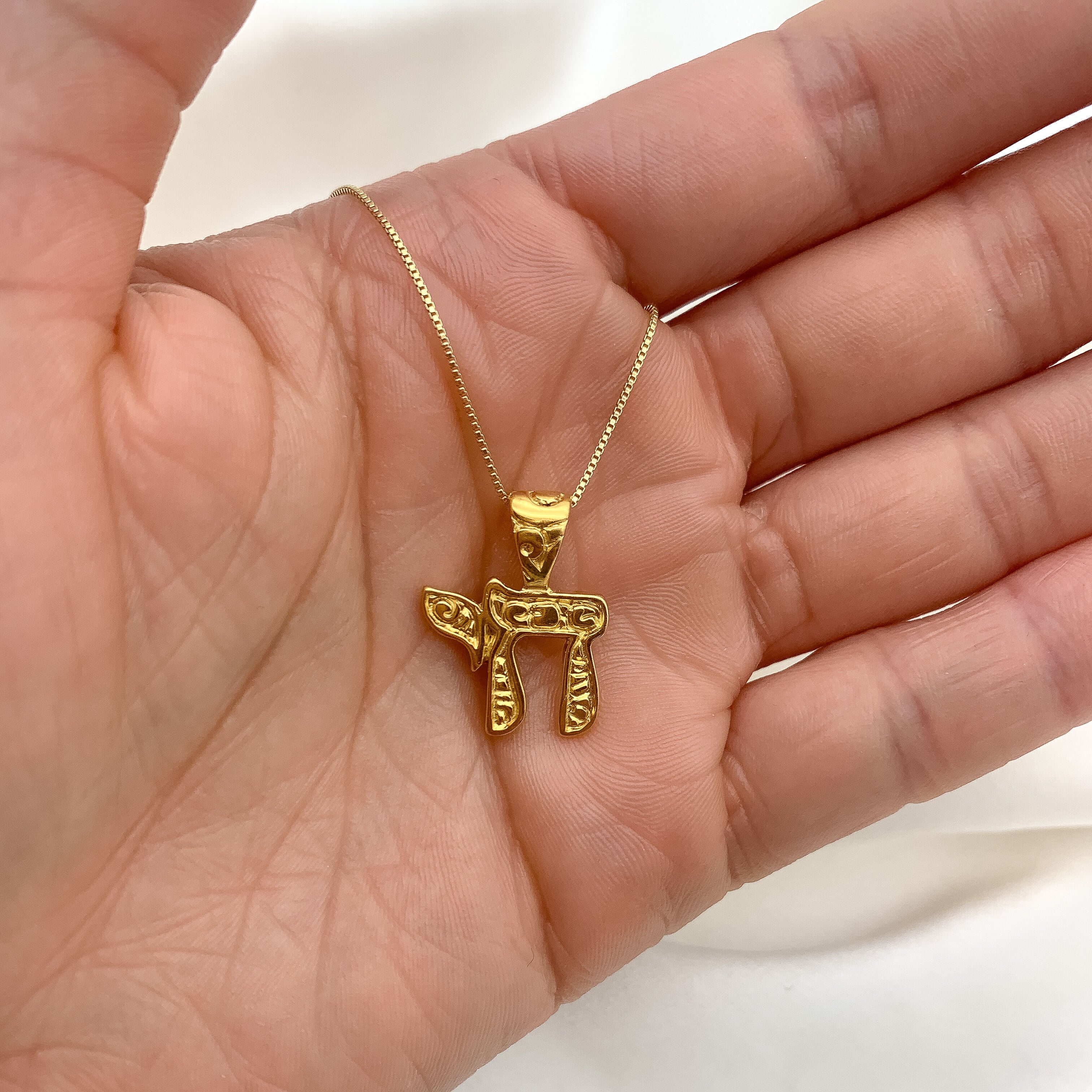 Gold Hebrew Chai Pendant, Chai Necklace, Gold Plated Pendant, Hebrew Pendant, Life Symbol, Jewish Pendant, Symbolic Necklace, Gold Vermeil