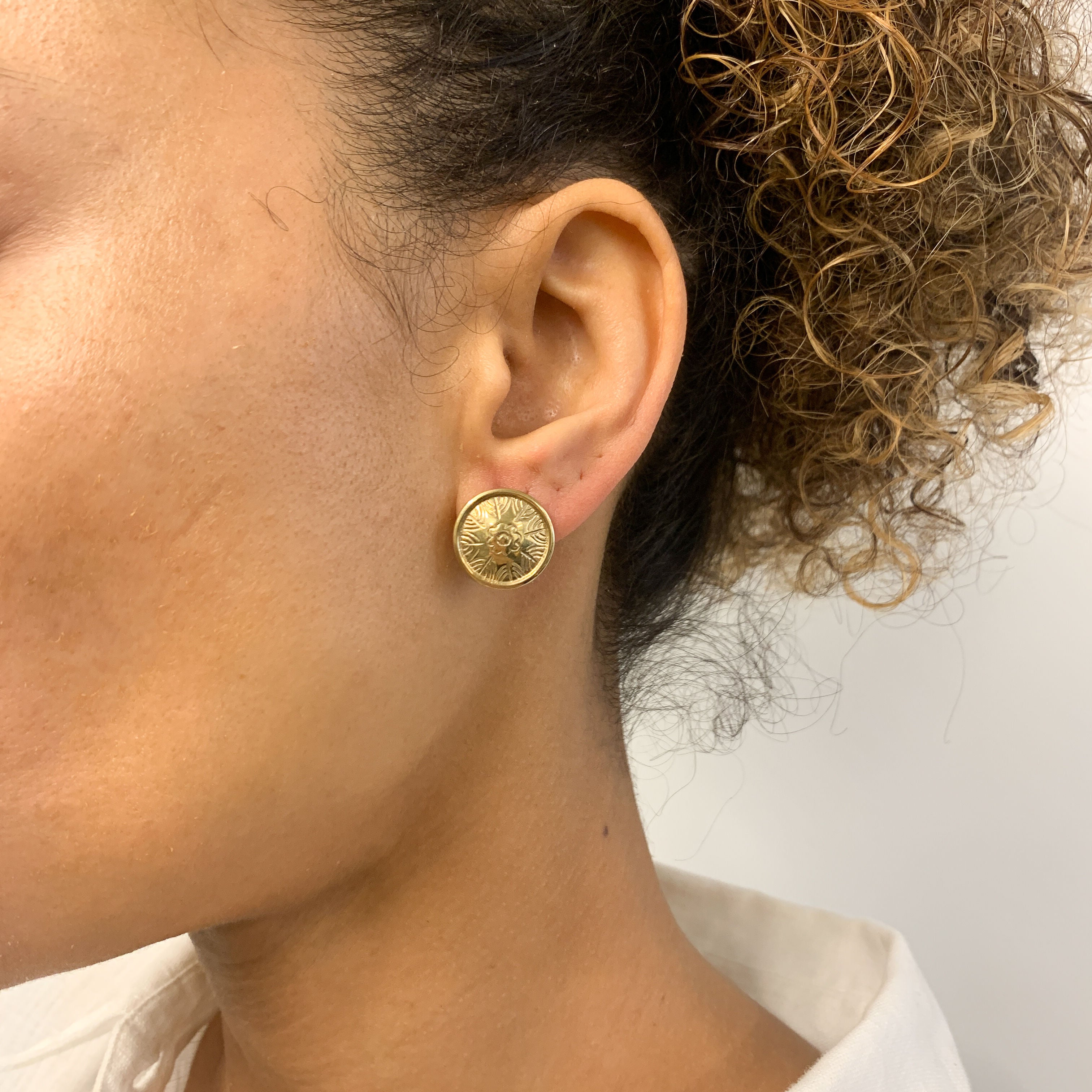 Gold Button Earrings, Round Studs, Flower Earrings, Stud Earrings, Gold Plated Earrings, Button Earrings, Disc Earrings, Vermeil Earrings