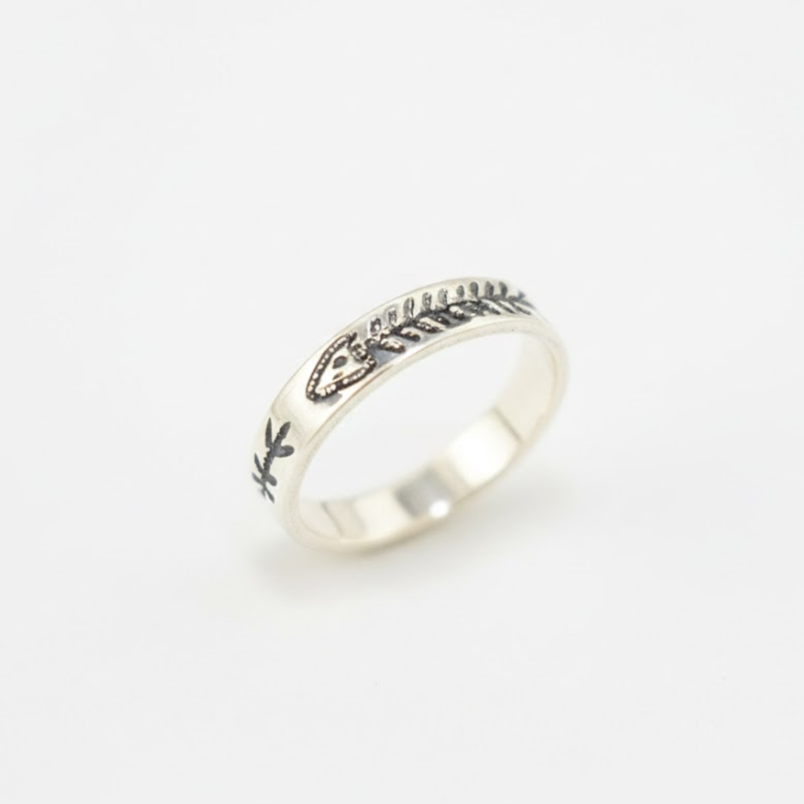 Charming Silver Fish Bone Ring - Stylish 925 Sterling Silver Stackable Band, suitable for birthdays and special moments.