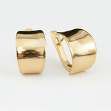 Chic Gold Half Hoop Earrings - Timeless 18k Gold Vermeil design, perfect for everyday use and exceptional gift-giving moments.