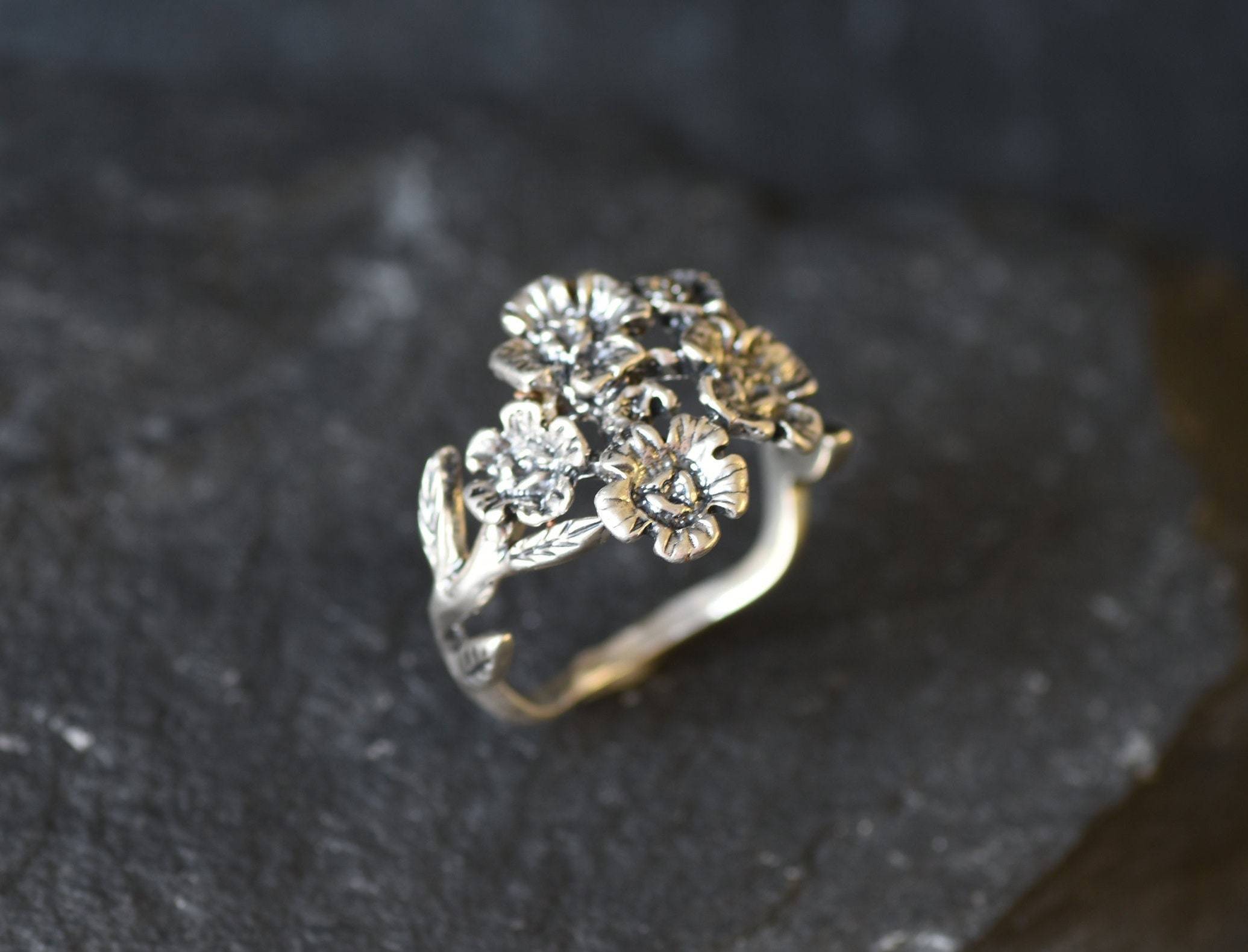 Large Flower Ring, Chunky Flower Ring, Floral Ring, Daisy Ring, Vintage Ring, Solid Silver Ring, Sterling Silver Ring, Big Statement Ring